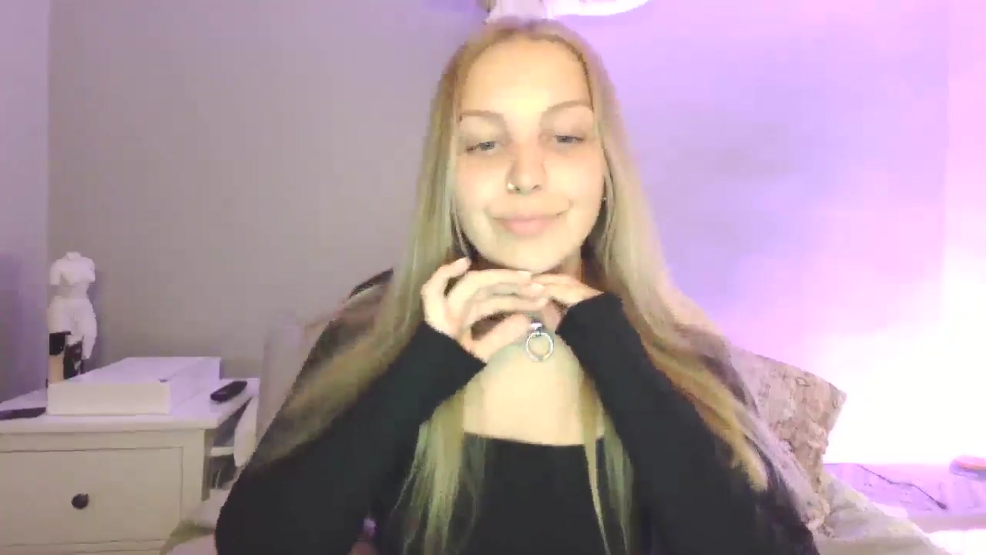 Gallery image thumbnail from Lovelyleah's myfreecams stream on, 08/18/2025, 19:02 image 18 of 20