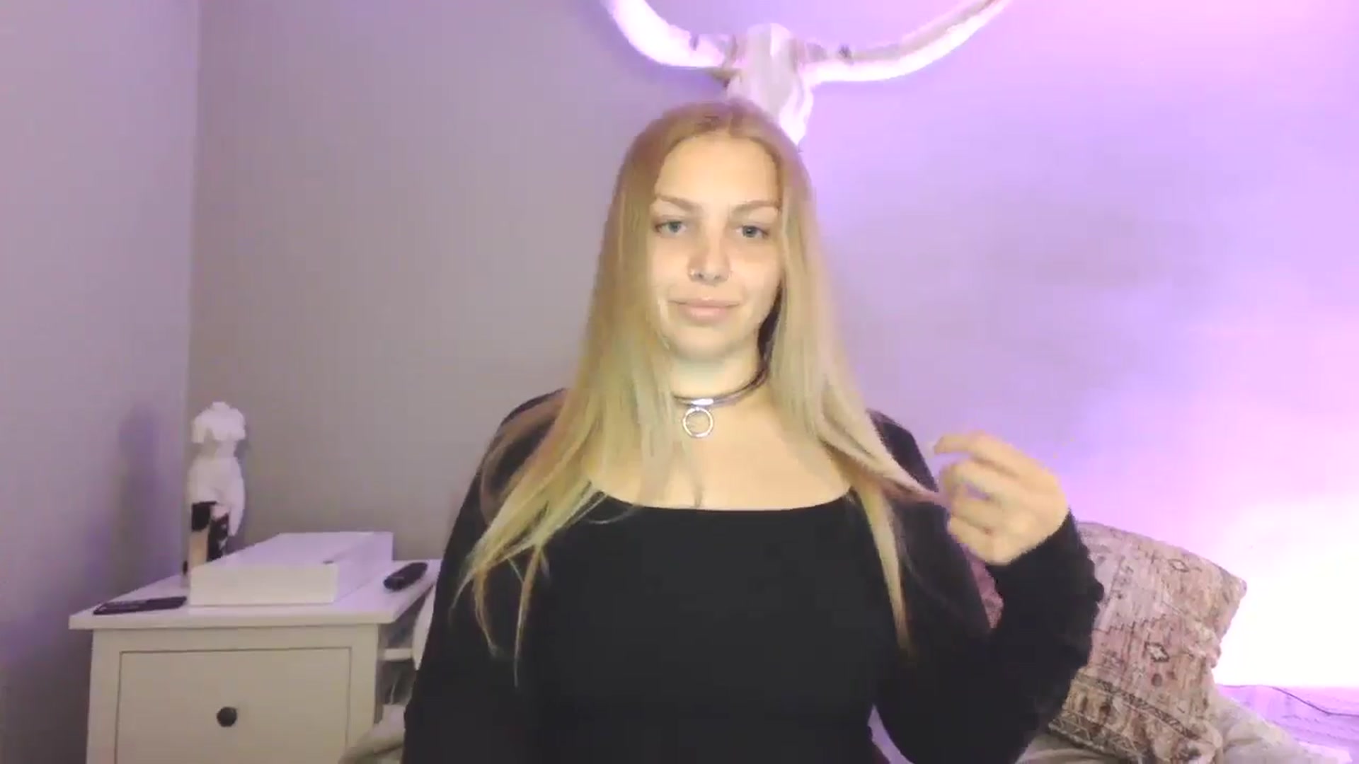 Gallery image thumbnail from Lovelyleah's myfreecams stream on, 08/18/2025, 19:02 image 17 of 20