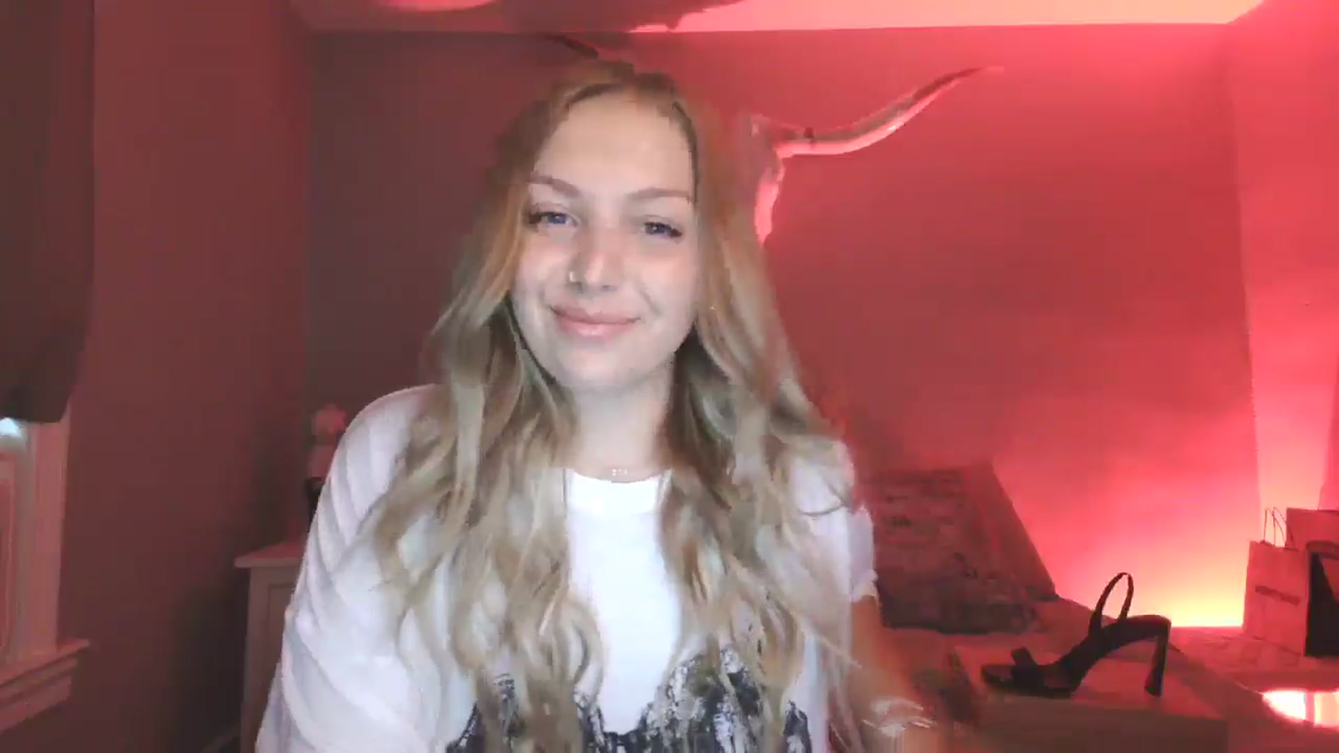 Gallery image thumbnail from Lovelyleah's myfreecams stream on, 08/25/2025, 15:25 image 19 of 20