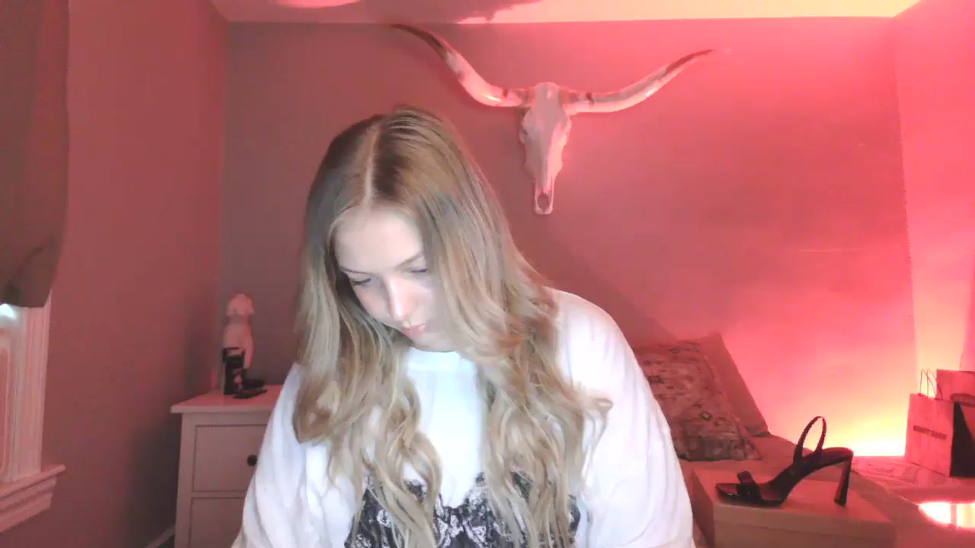 Gallery image thumbnail from Lovelyleah's myfreecams stream on, 08/25/2025, 15:25 image 14 of 20