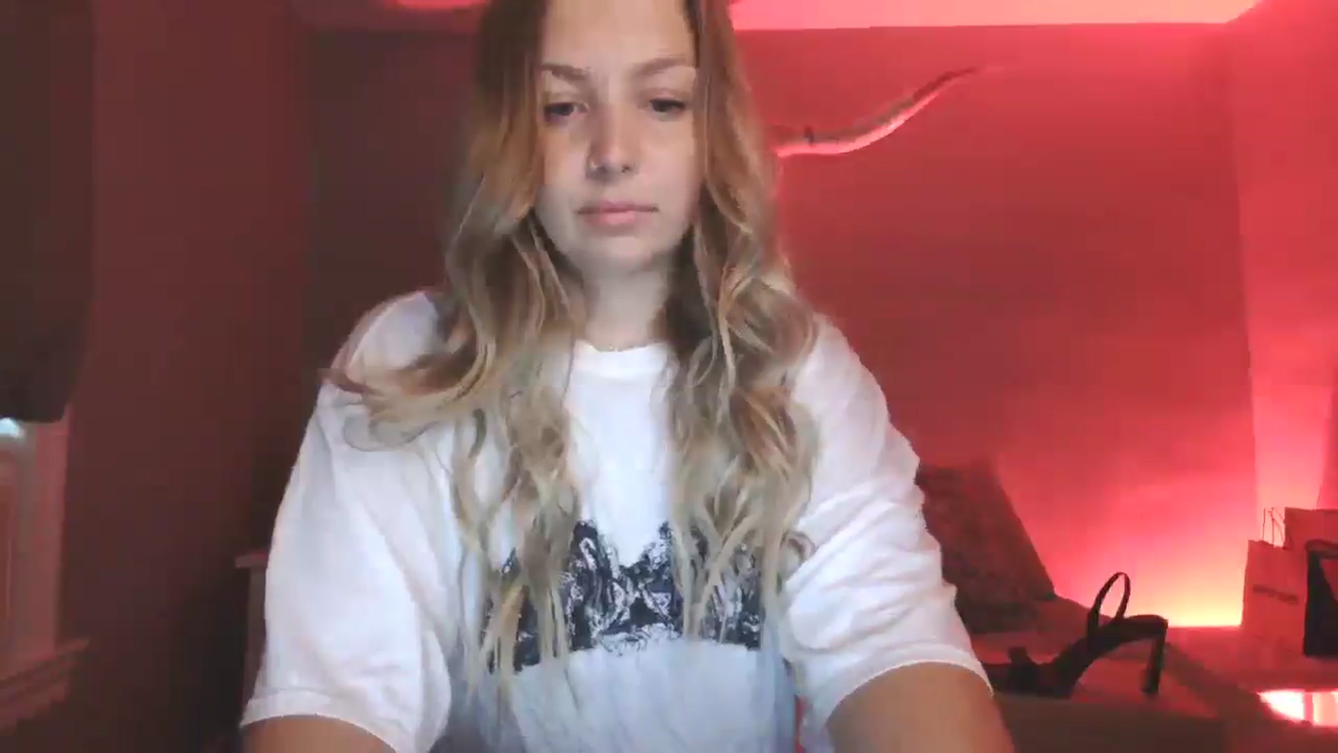Gallery image thumbnail from Lovelyleah's myfreecams stream on, 08/25/2025, 15:25 image 20 of 20