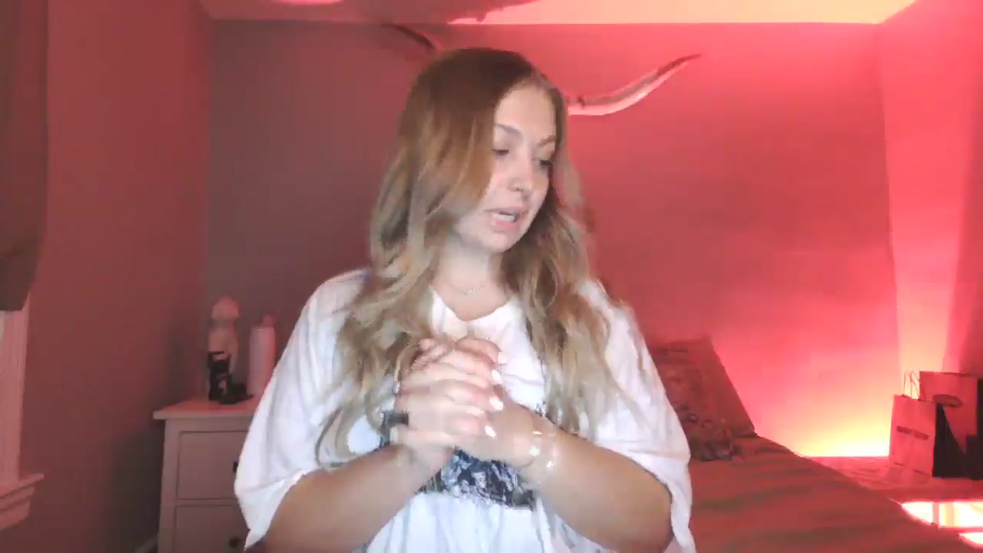 Gallery image thumbnail from Lovelyleah's myfreecams stream on, 08/25/2025, 15:25 image 5 of 20
