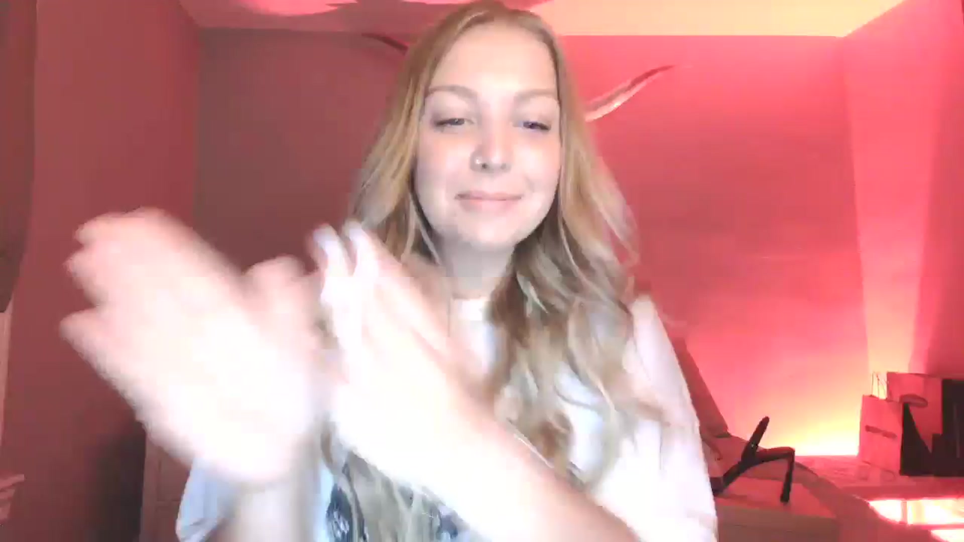 Gallery image thumbnail from Lovelyleah's myfreecams stream on, 08/25/2025, 16:33 image 9 of 20