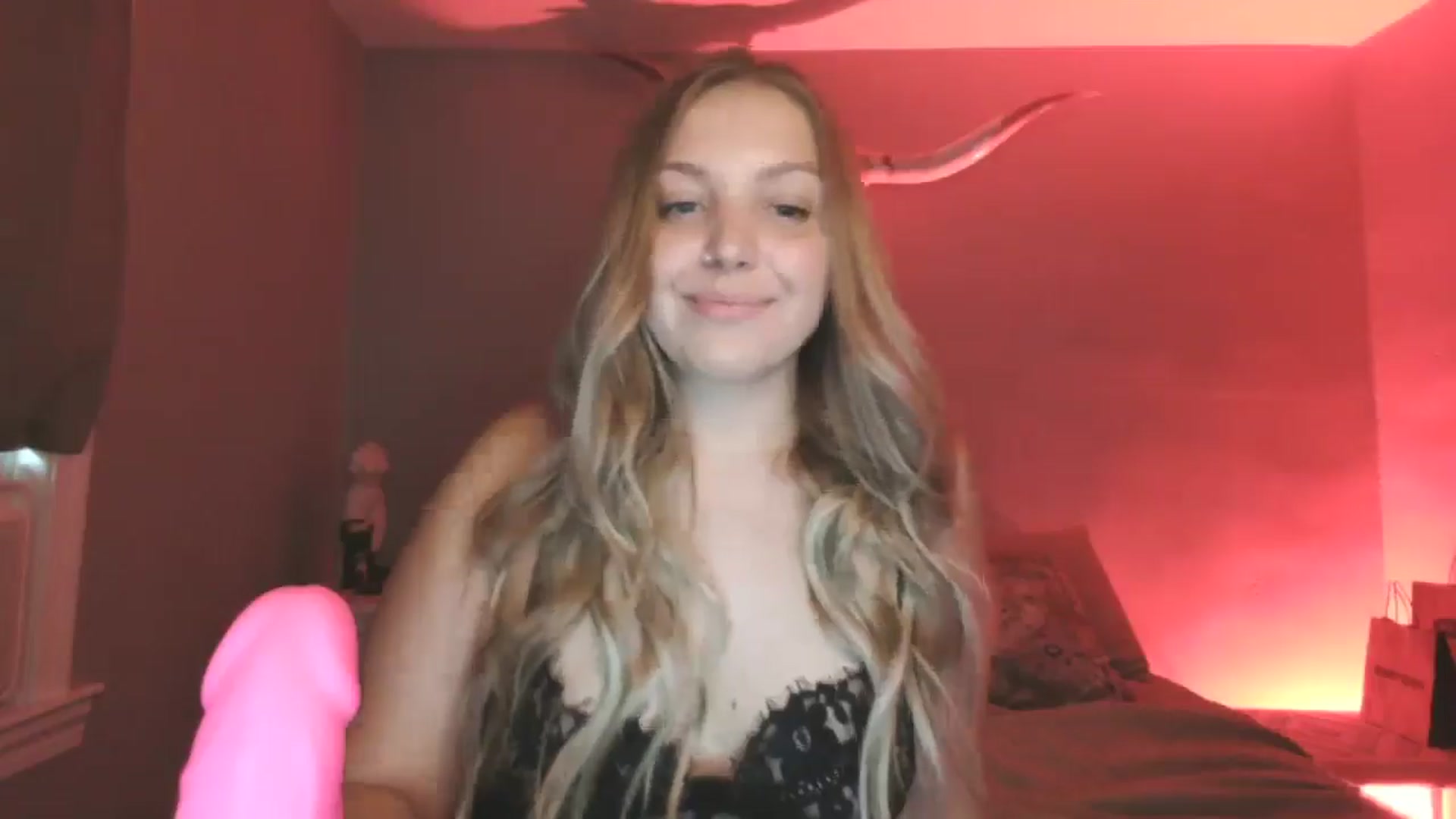 Gallery image thumbnail from Lovelyleah's myfreecams stream on, 08/25/2025, 17:32 image 10 of 20