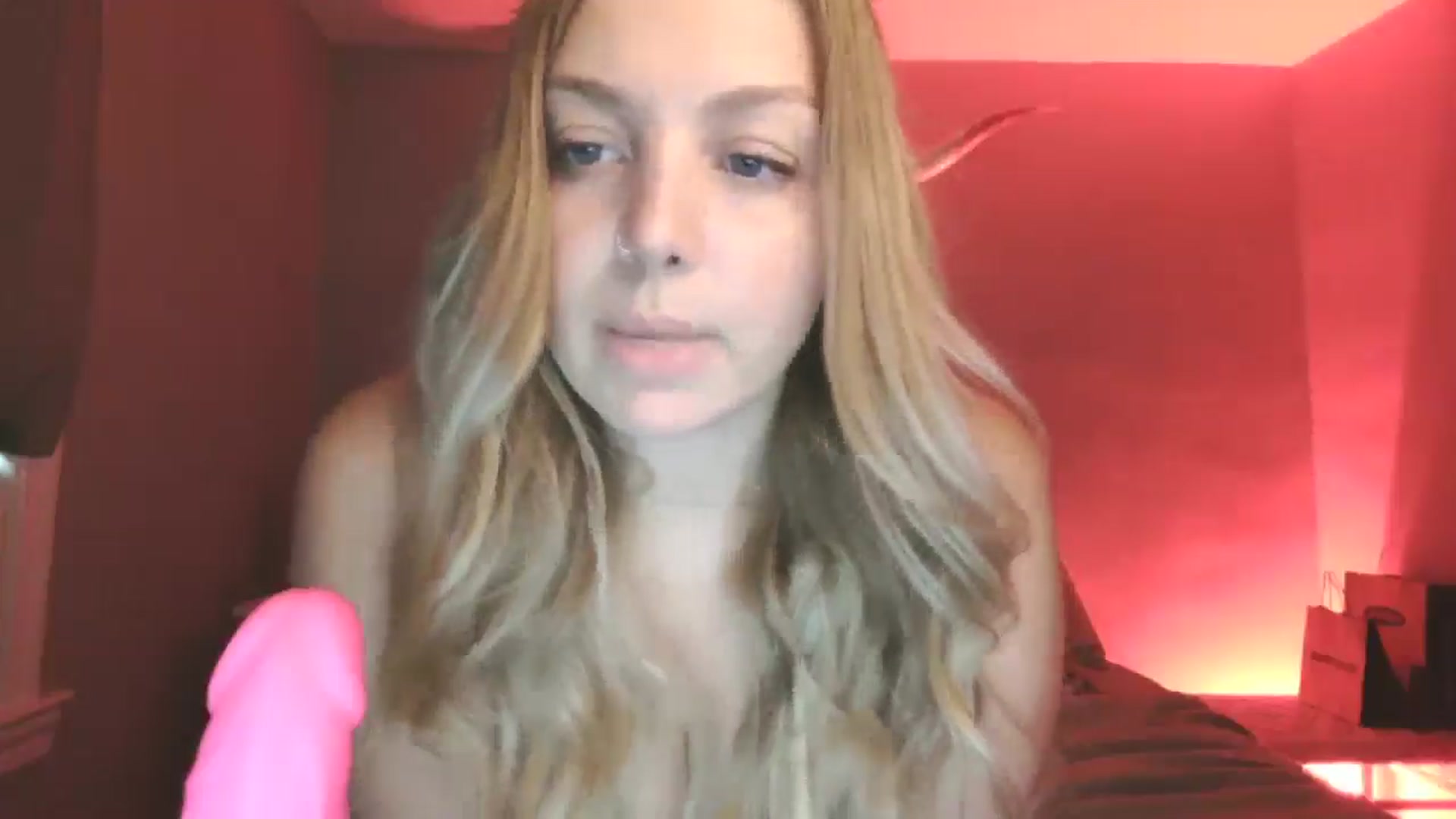 Gallery image thumbnail from Lovelyleah's myfreecams stream on, 08/25/2025, 17:32 image 6 of 20
