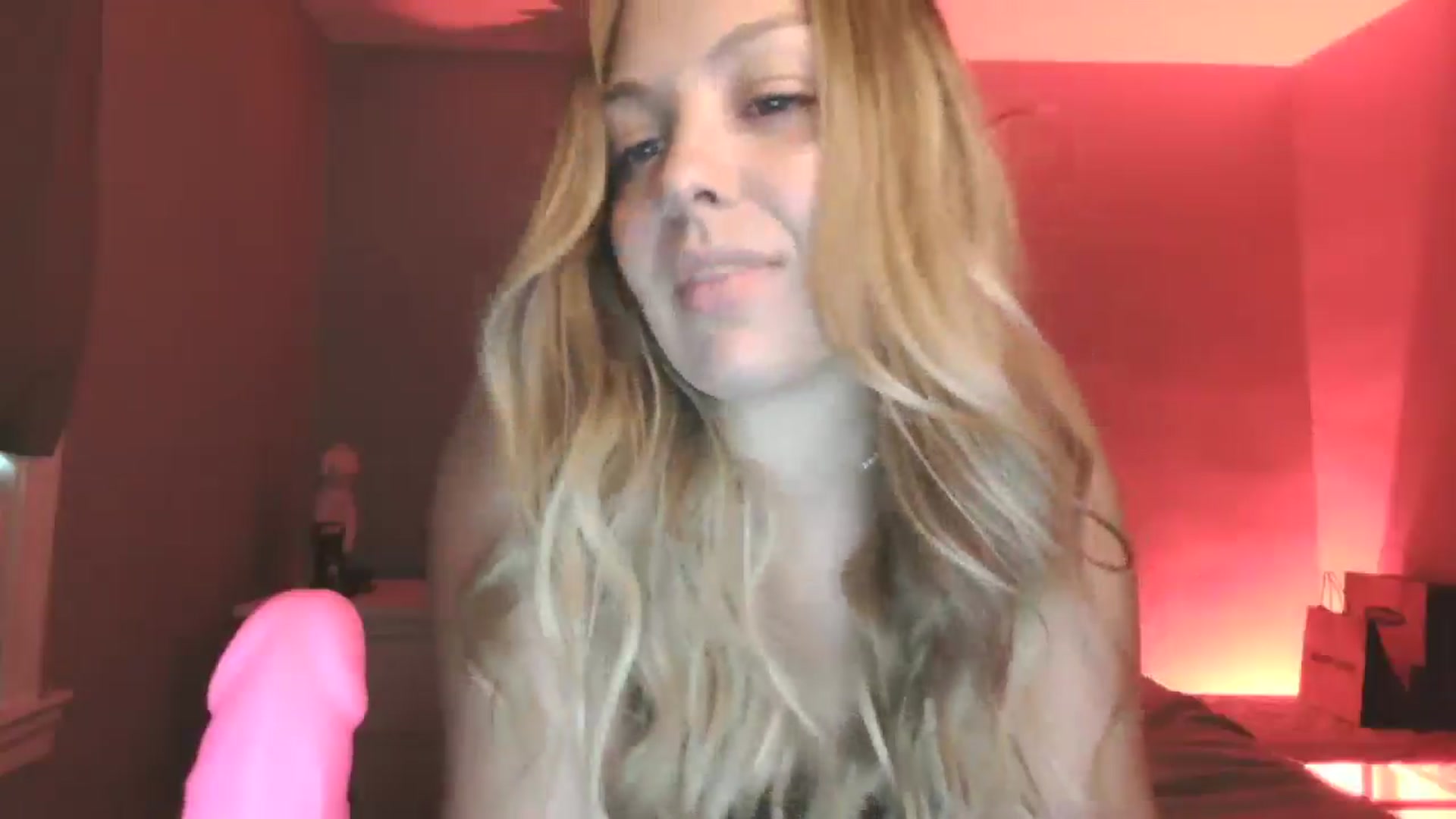Gallery image thumbnail from Lovelyleah's myfreecams stream on, 08/25/2025, 17:32 image 4 of 20