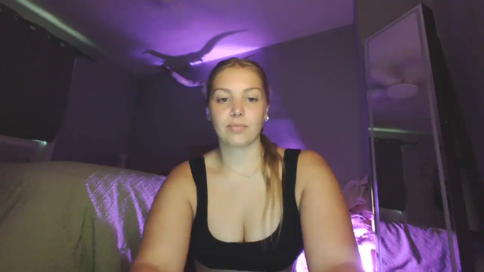 Gallery image thumbnail from Lovelyleah's myfreecams stream on, 09/03/2025, 17:23 image 9 of 20