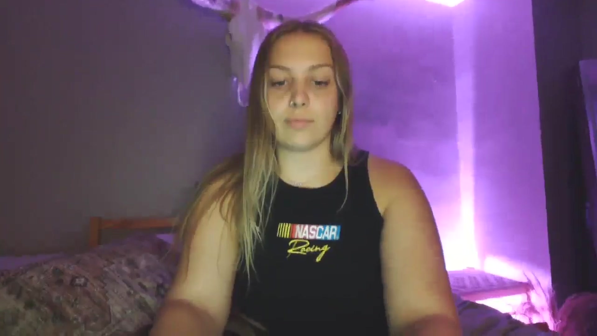 Gallery image thumbnail from Lovelyleah's myfreecams stream on, 09/06/2025, 07:32 image 9 of 20