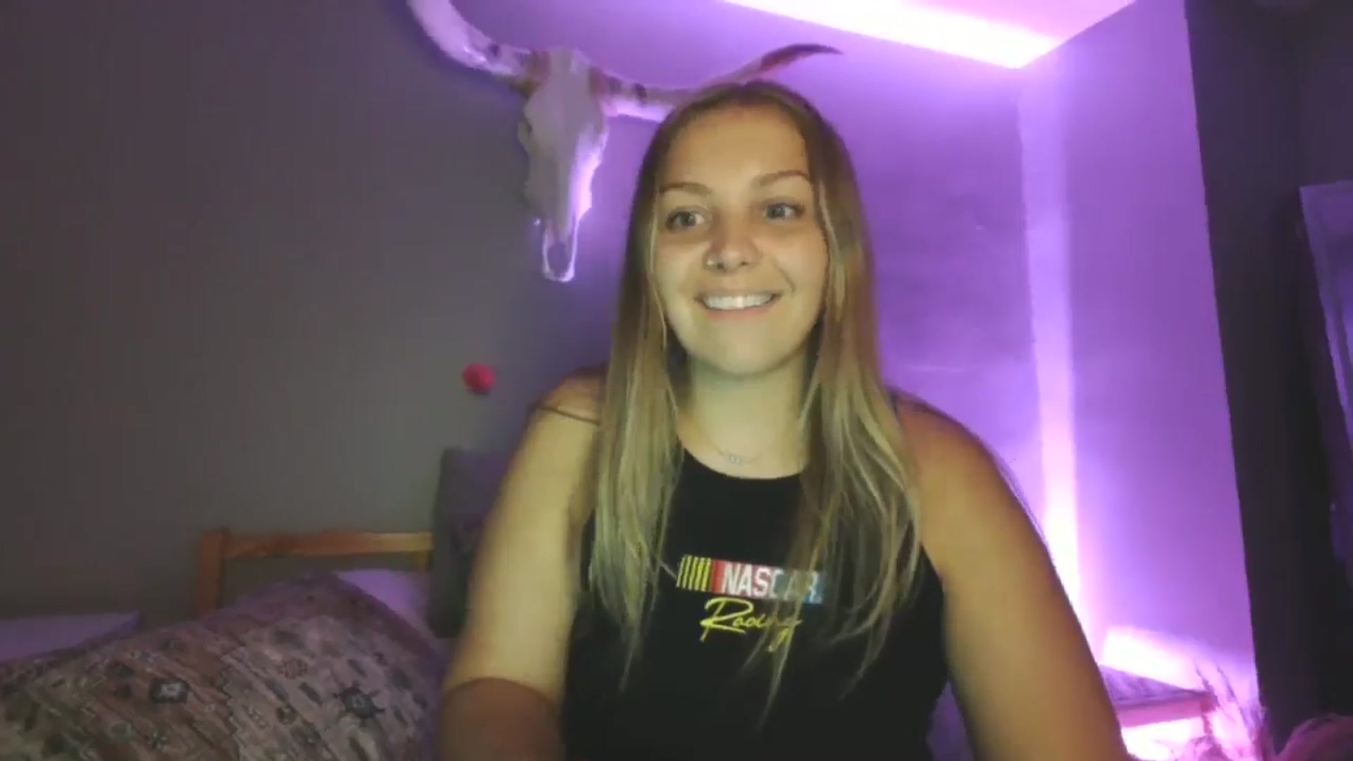 Gallery image thumbnail from Lovelyleah's myfreecams stream on, 09/06/2025, 07:32 image 13 of 20