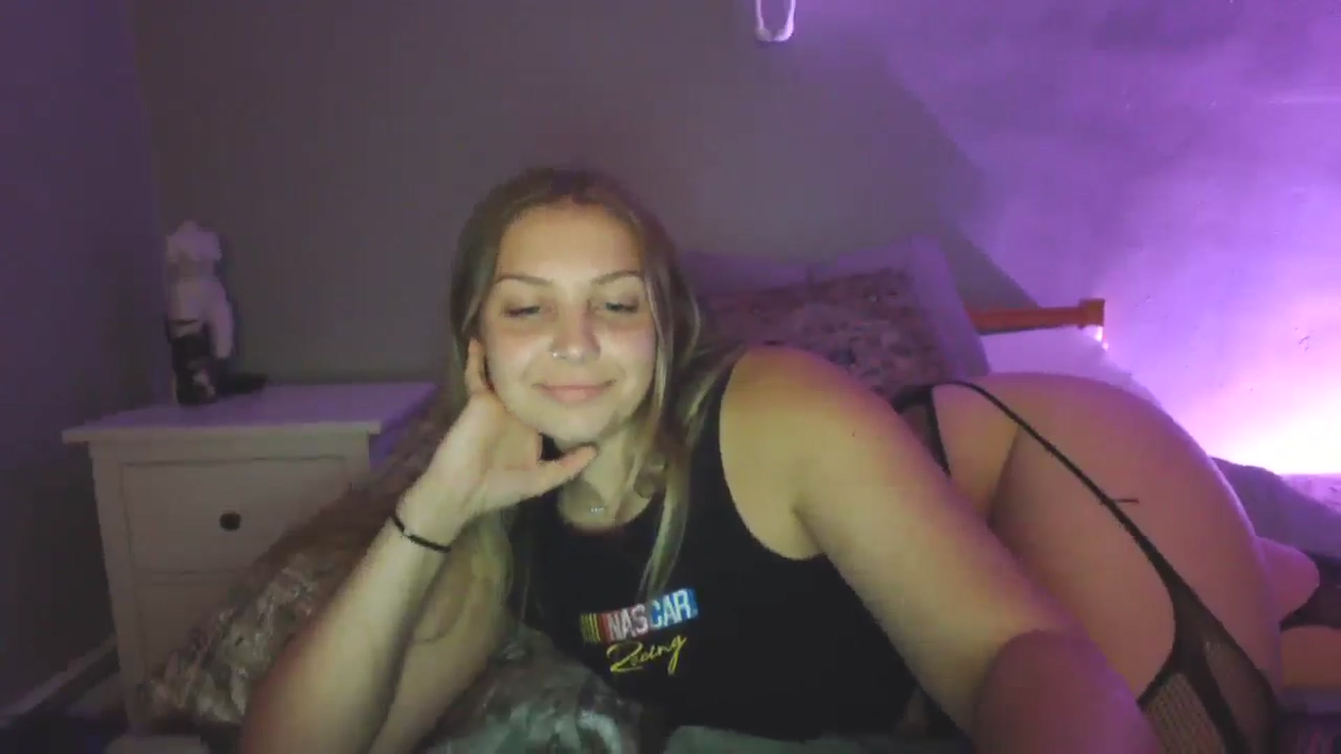 Gallery image thumbnail from Lovelyleah's myfreecams stream on, 09/06/2025, 07:32 image 5 of 20