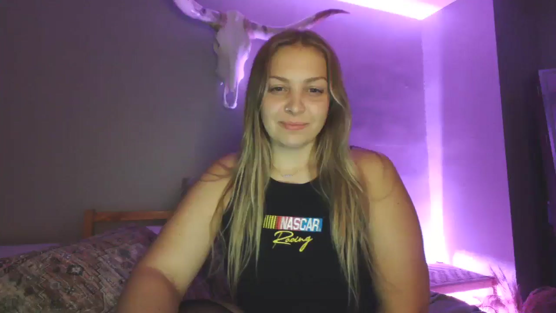 Gallery image thumbnail from Lovelyleah's myfreecams stream on, 09/06/2025, 07:32 image 10 of 20