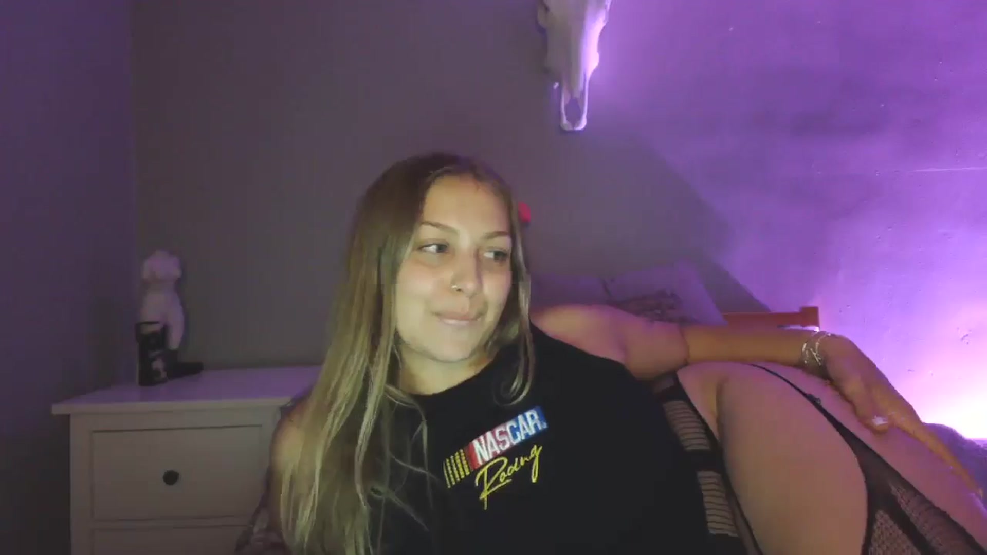 Gallery image thumbnail from Lovelyleah's myfreecams stream on, 09/06/2025, 07:32 image 19 of 20