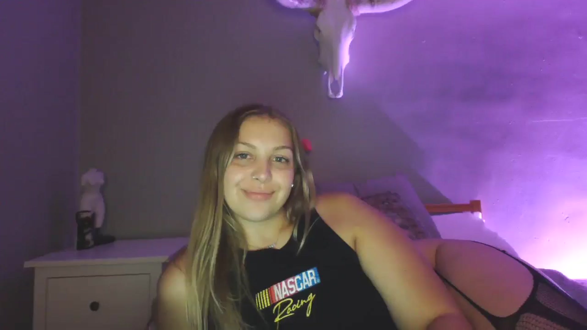 Gallery image thumbnail from Lovelyleah's myfreecams stream on, 09/06/2025, 07:32 image 17 of 20