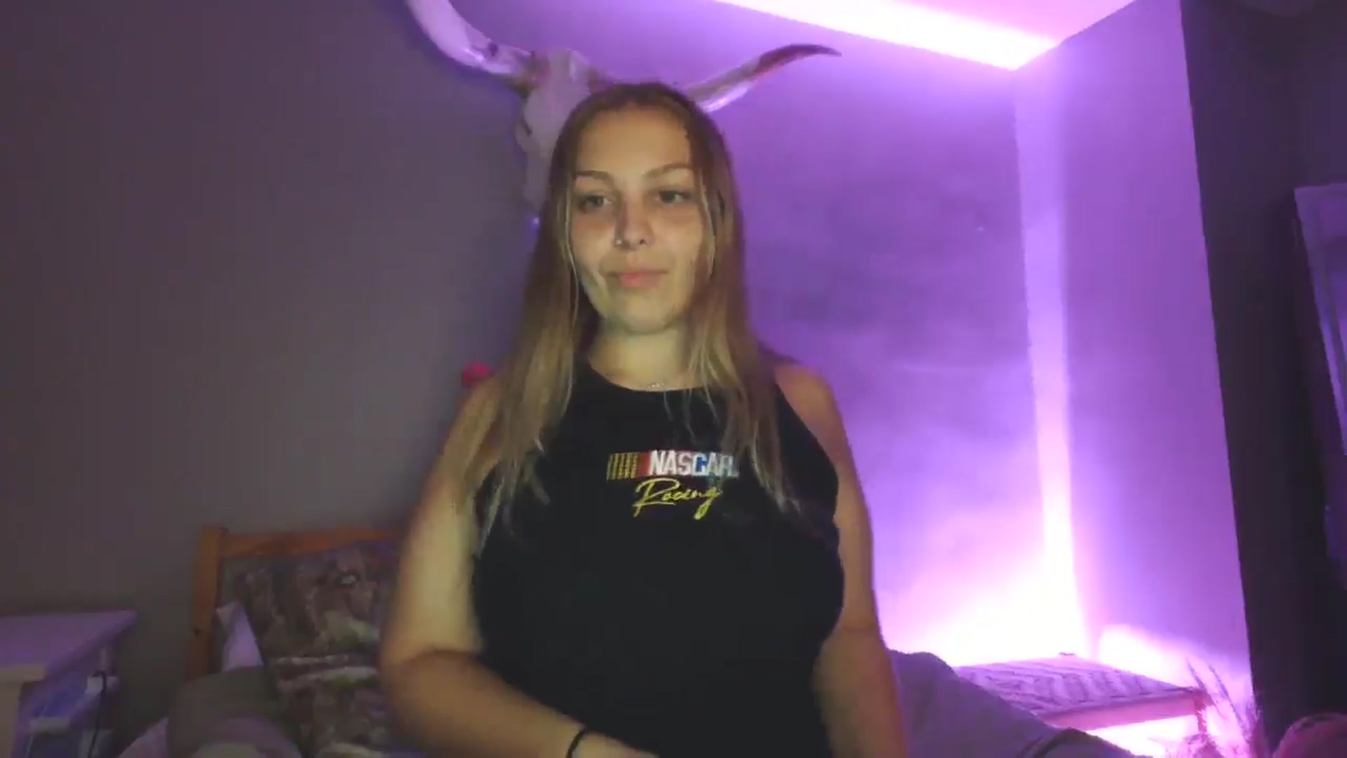 Gallery image thumbnail from Lovelyleah's myfreecams stream on, 09/06/2025, 07:32 image 15 of 20