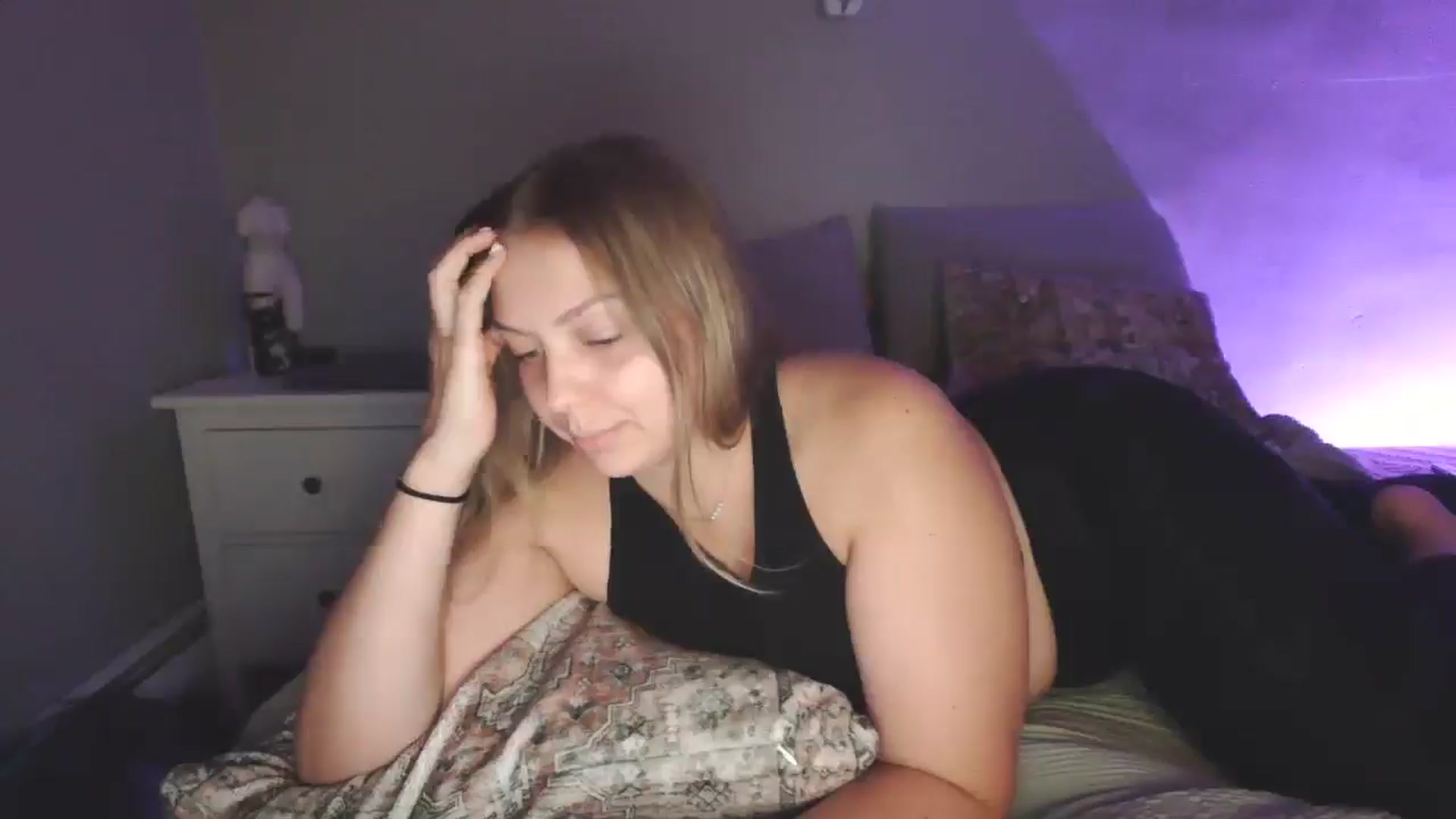 Gallery image thumbnail from Lovelyleah's myfreecams stream on, 09/06/2025, 23:42 image 19 of 20