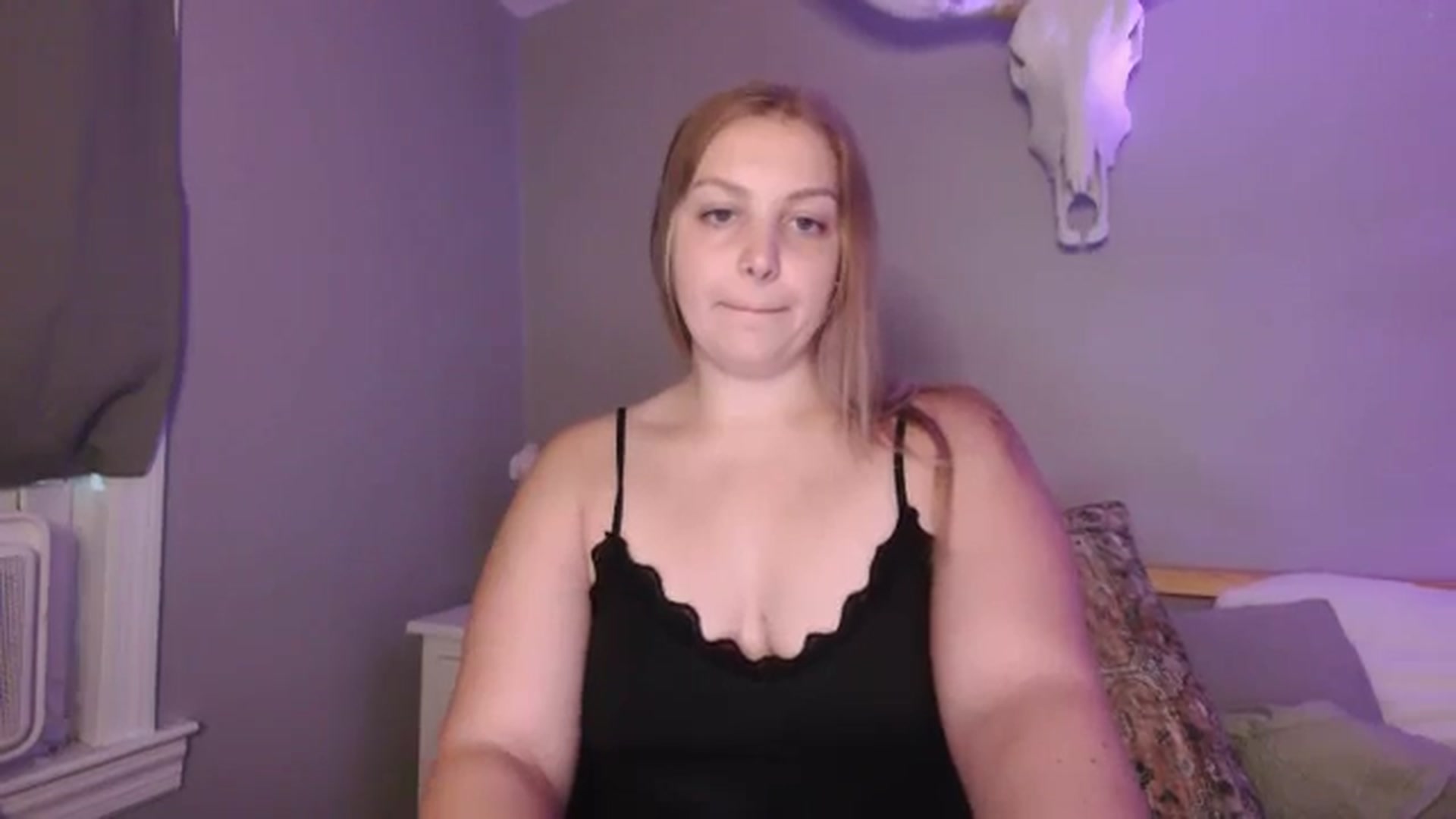 Gallery image thumbnail from Lovelyleah's myfreecams stream on, 09/28/2025, 17:58 image 15 of 20