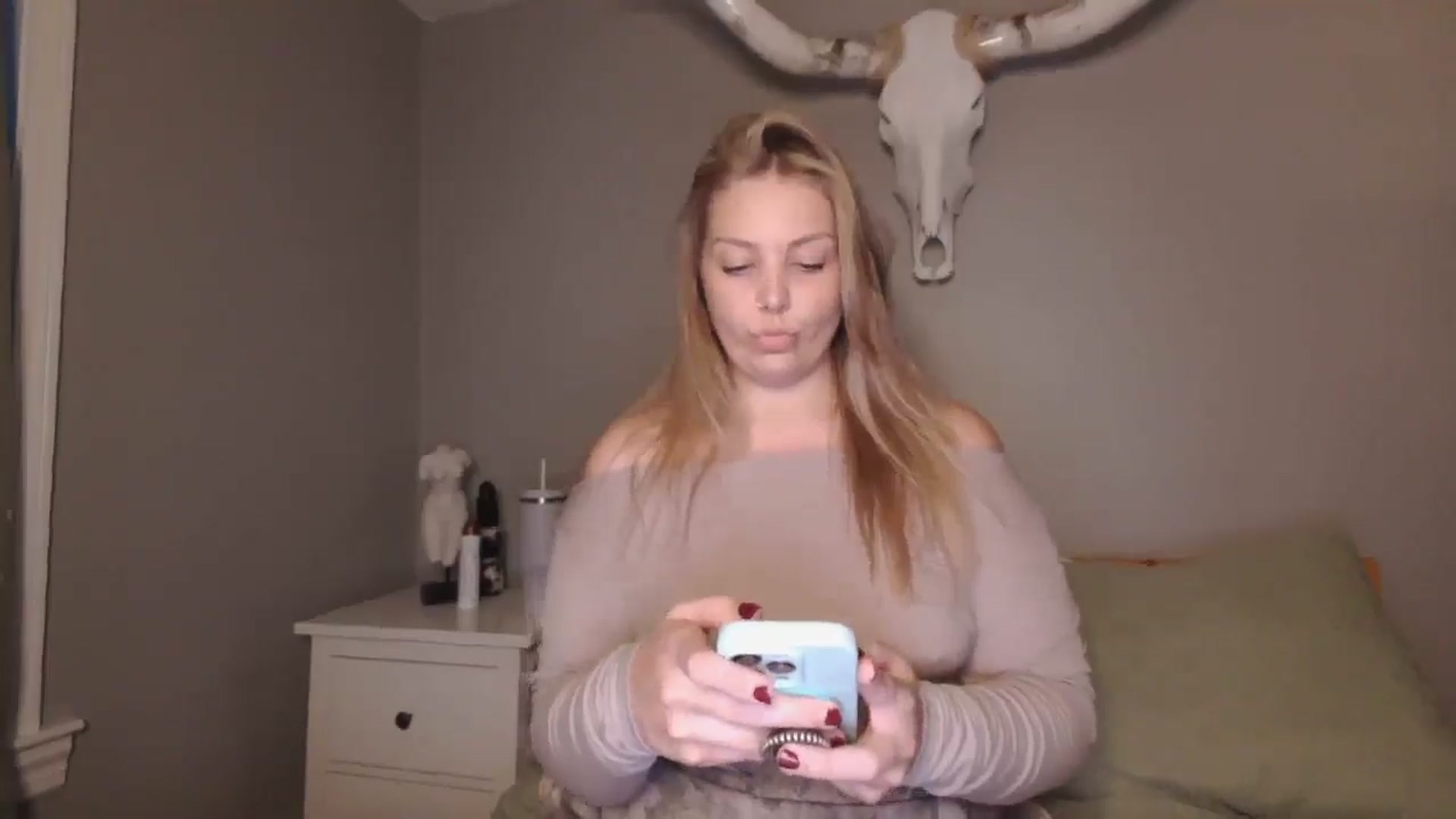 Gallery image thumbnail from Lovelyleah's myfreecams stream on, 11/21/2025, 21:24 image 19 of 20
