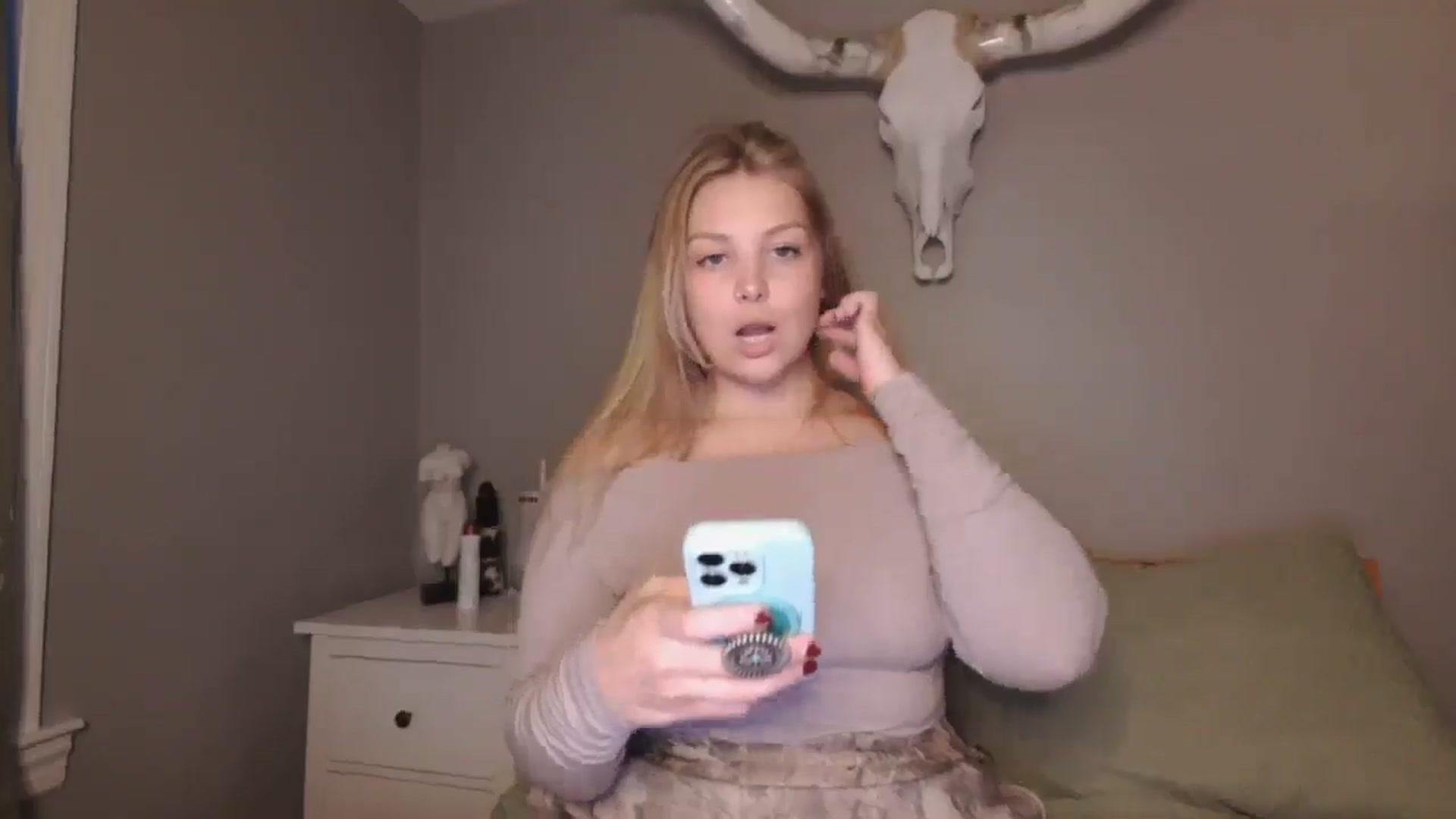 Gallery image thumbnail from Lovelyleah's myfreecams stream on, 11/21/2025, 21:24 image 18 of 20