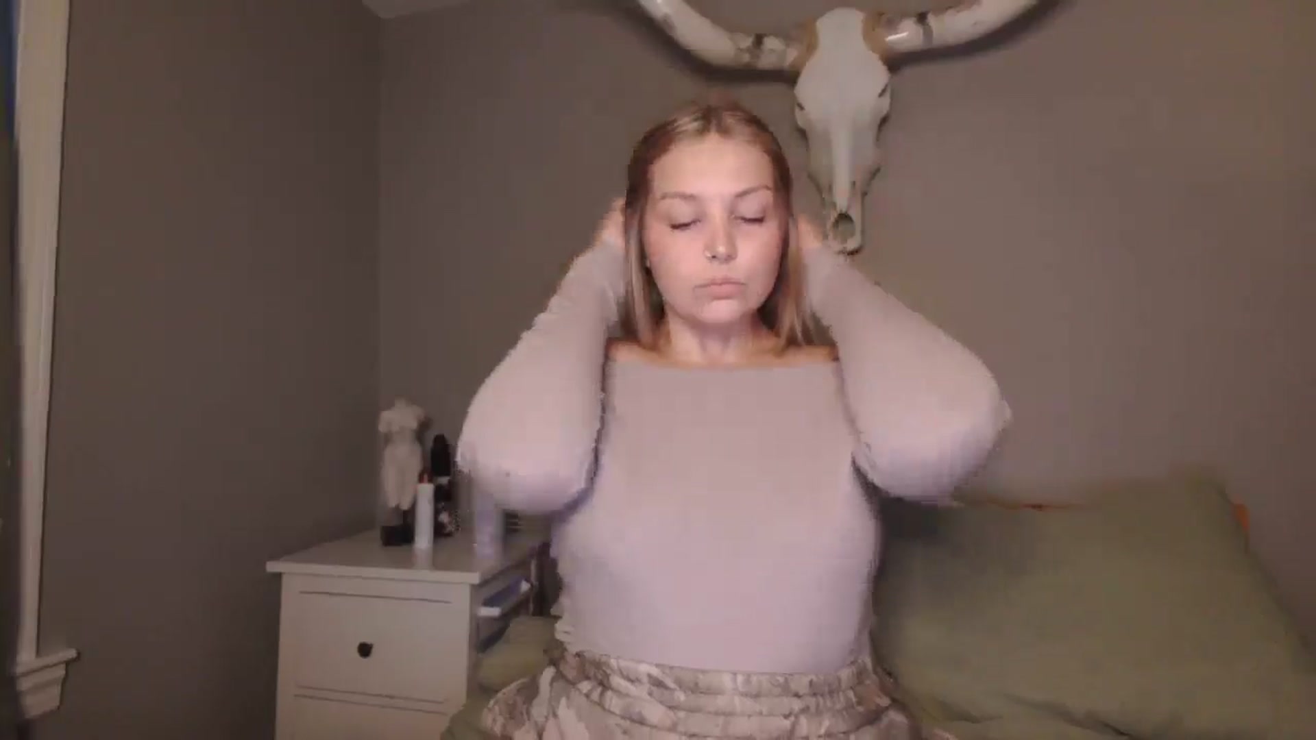 Gallery image thumbnail from Lovelyleah's myfreecams stream on, 11/21/2025, 21:24 image 16 of 20