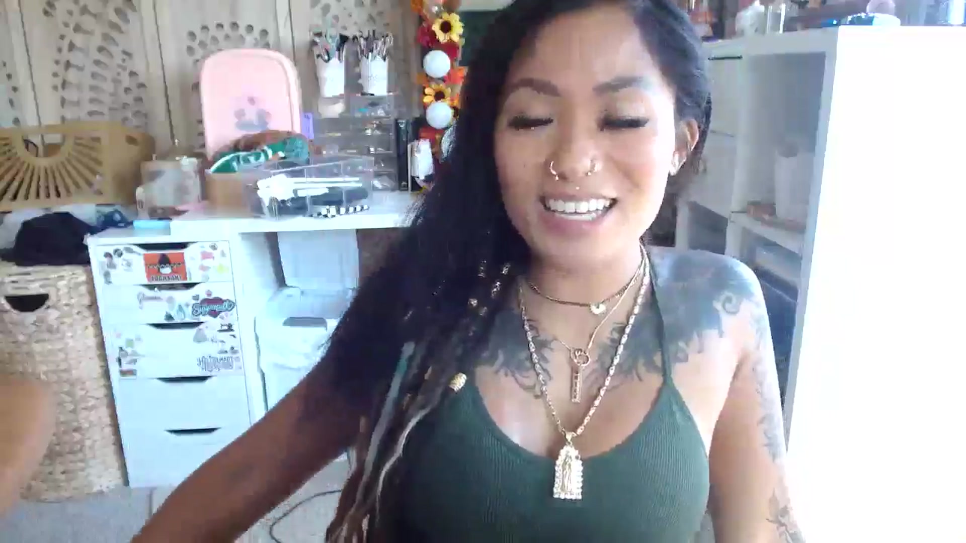 Gallery image thumbnail from Lovelyxmacii's myfreecams stream on, 07/17/2025, 24:01 image 11 of 20