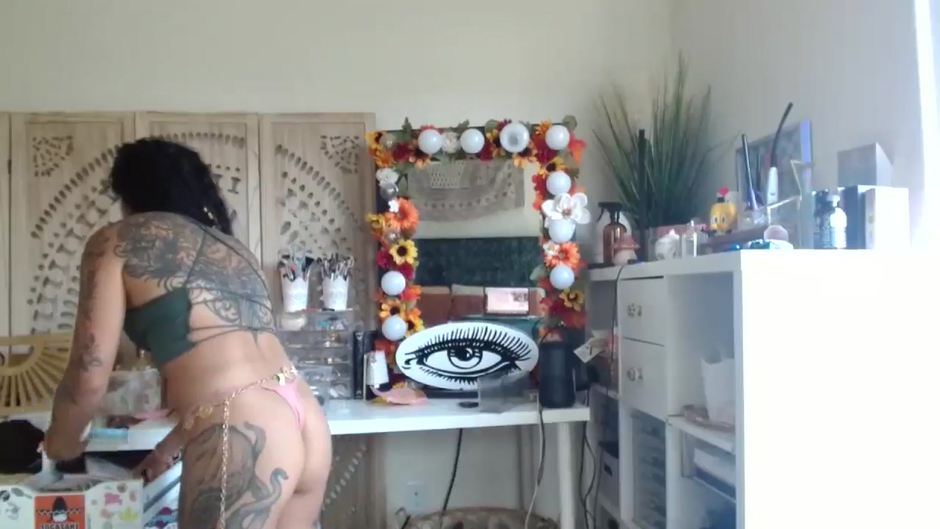 Gallery image thumbnail from Lovelyxmacii's myfreecams stream on, 07/17/2025, 24:01 image 6 of 20