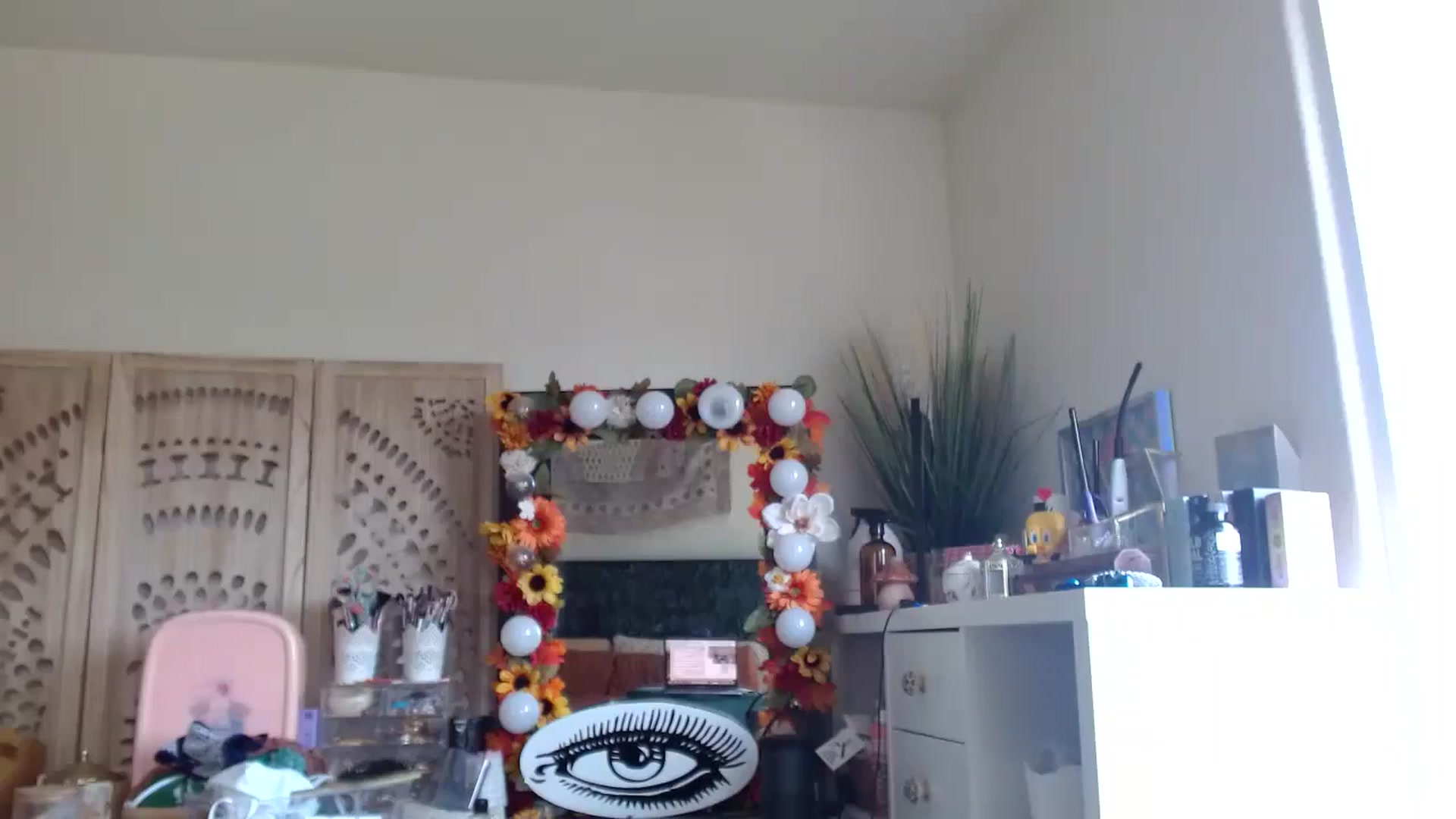 Gallery image thumbnail from Lovelyxmacii's myfreecams stream on, 07/17/2025, 24:01 image 2 of 20