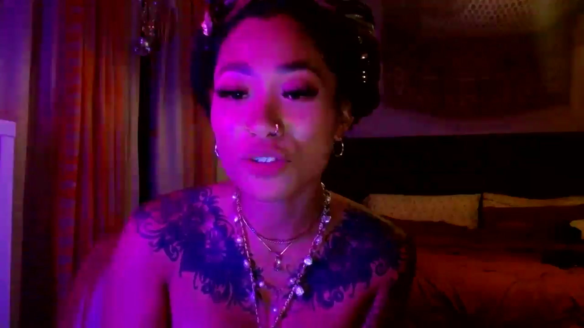 Gallery image thumbnail from Lovelyxmacii's myfreecams stream on, 07/21/2025, 08:53 image 18 of 20