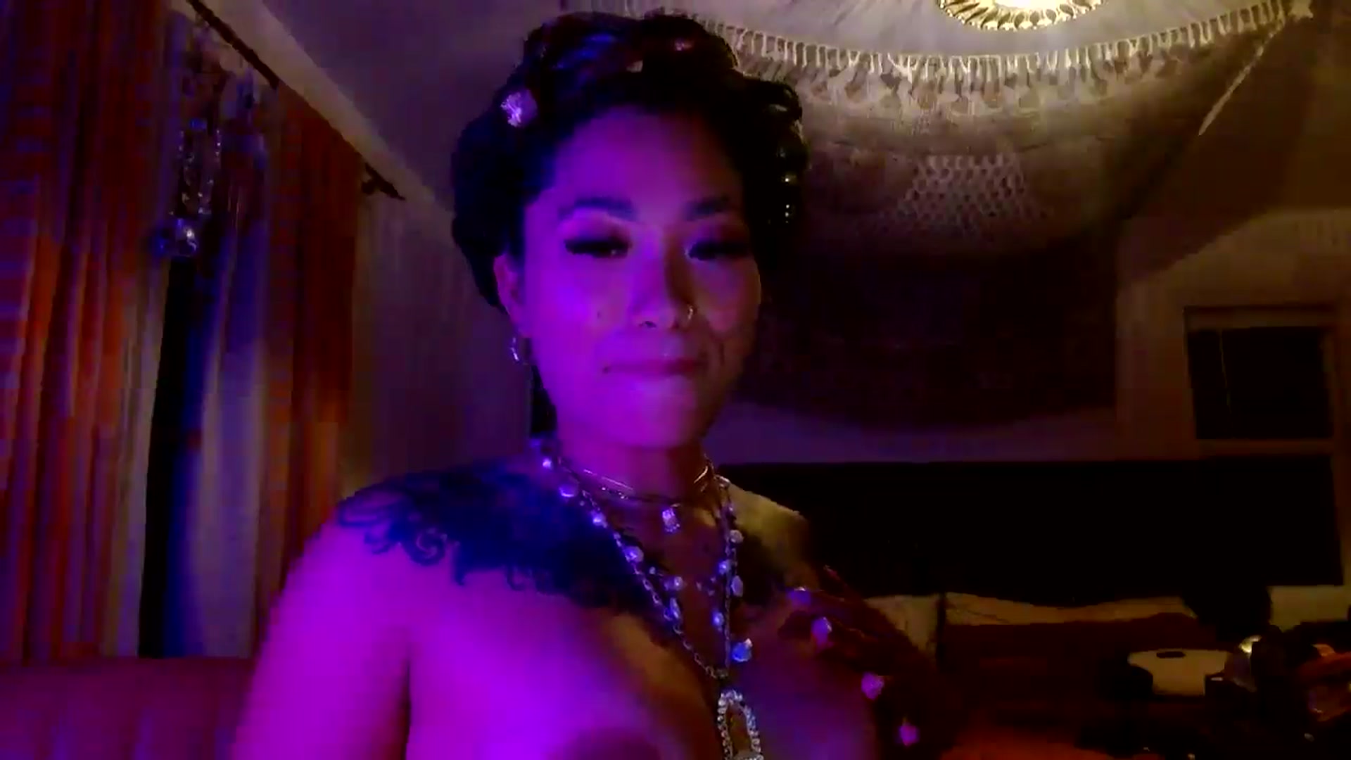 Gallery image thumbnail from Lovelyxmacii's myfreecams stream on, 07/21/2025, 08:53 image 16 of 20