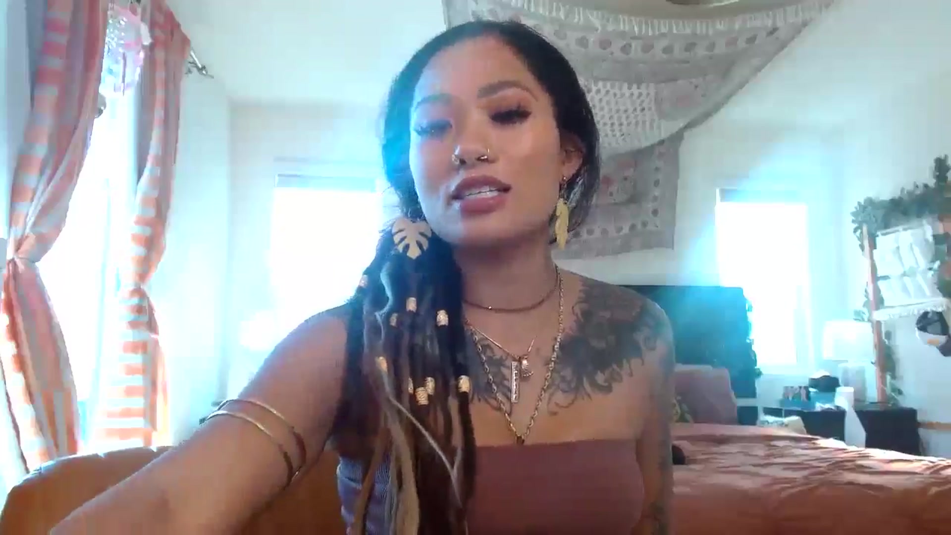 Gallery image thumbnail from Lovelyxmacii's myfreecams stream on, 07/25/2025, 24:00 image 18 of 20