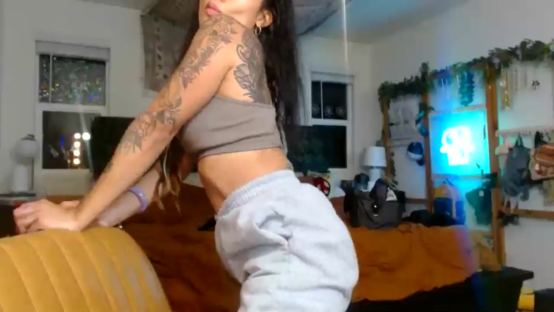 Gallery image thumbnail from Lovelyxmacii's myfreecams stream on, 07/29/2025, 06:00 image 12 of 20