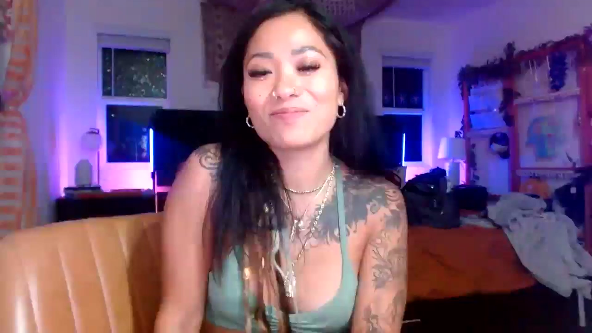 Gallery image thumbnail from Lovelyxmacii's myfreecams stream on, 07/31/2025, 07:06 image 17 of 20
