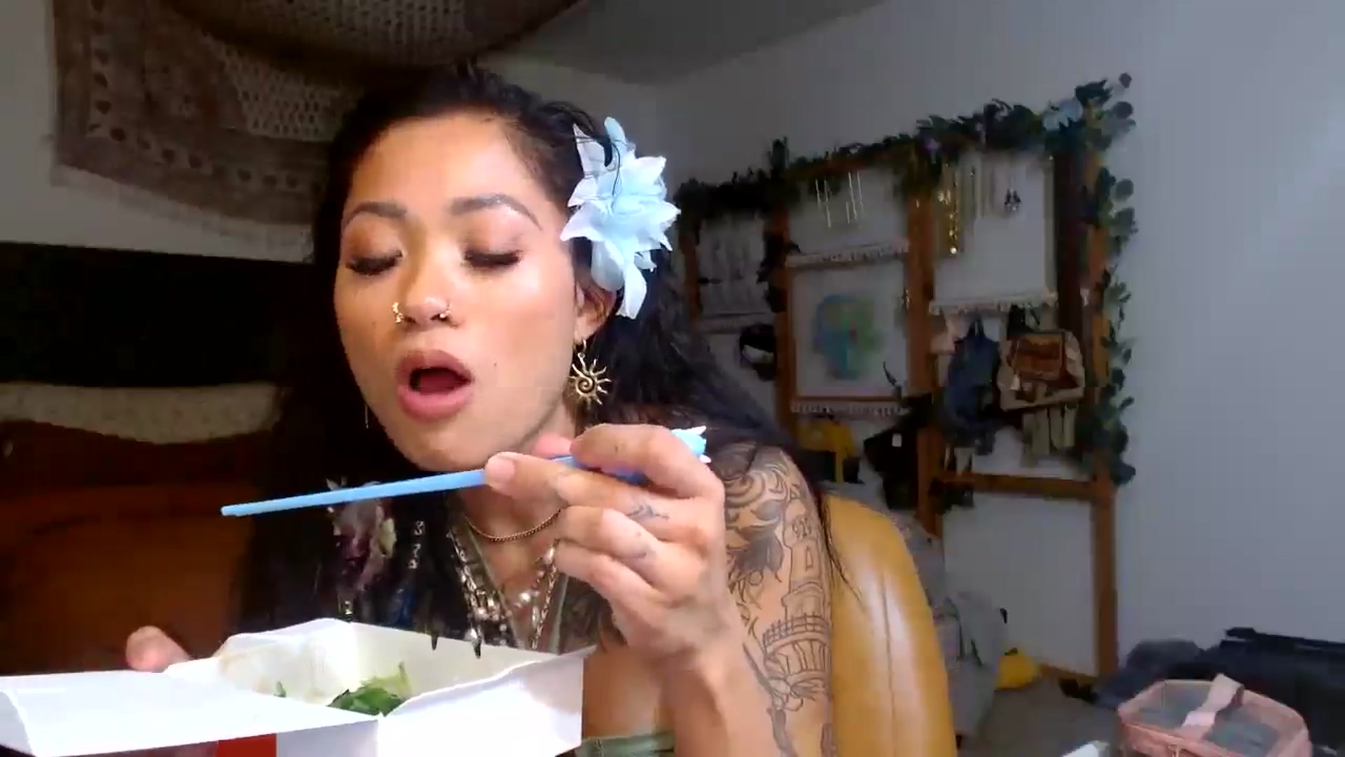 Gallery image thumbnail from Lovelyxmacii's myfreecams stream on, 08/03/2025, 04:34 image 11 of 20