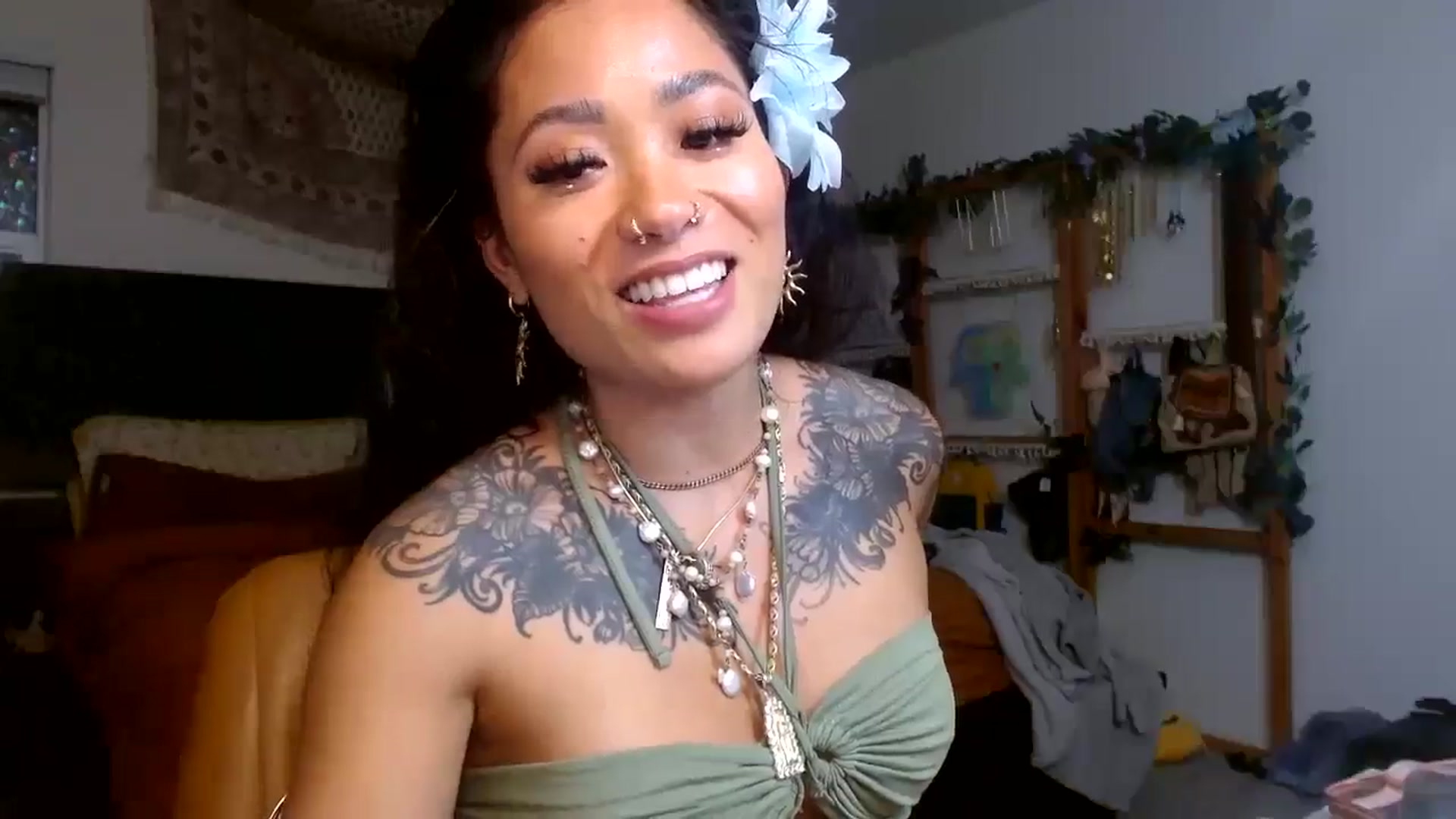 Gallery image thumbnail from Lovelyxmacii's myfreecams stream on, 08/03/2025, 04:34 image 17 of 20