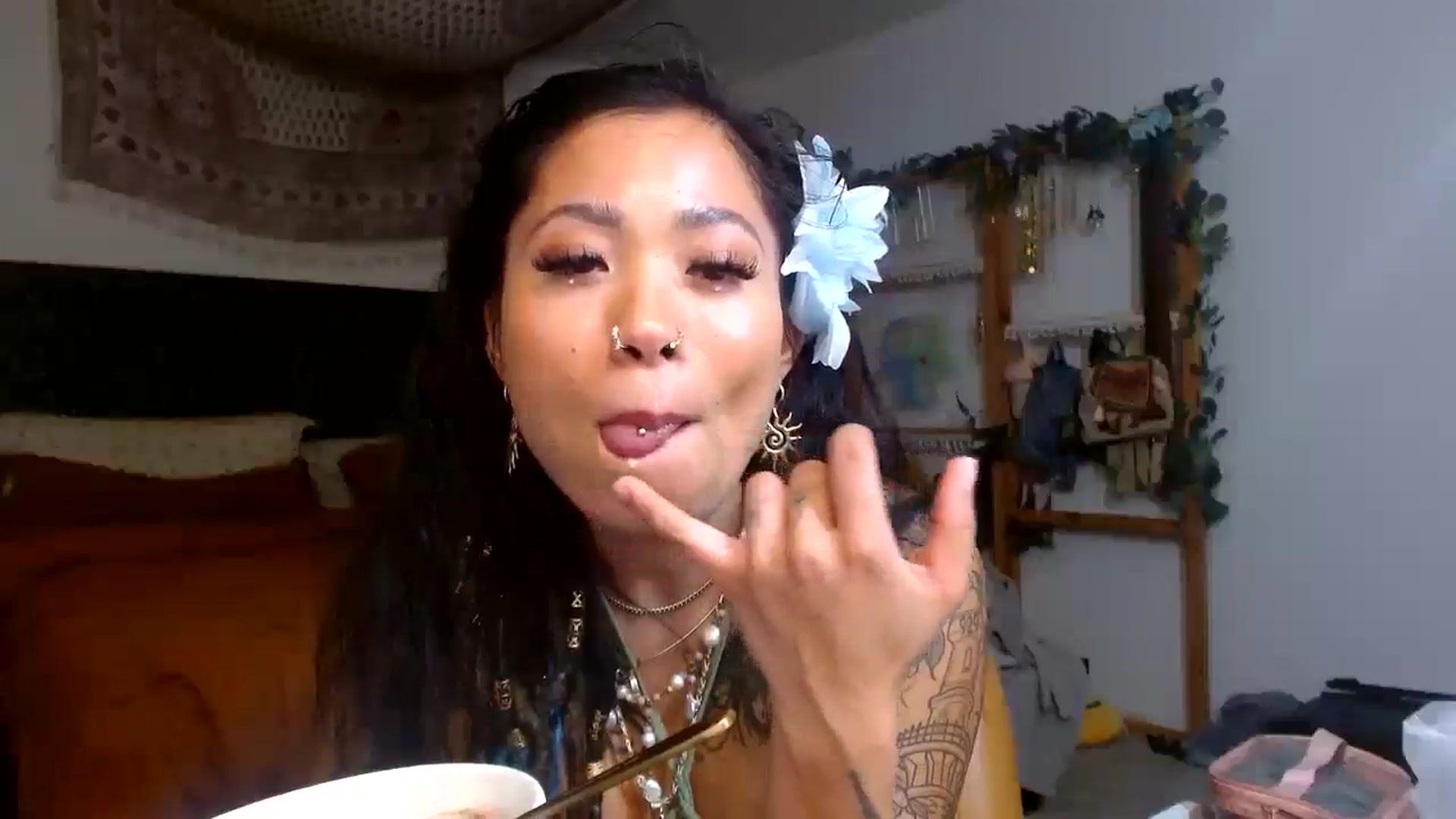Gallery image thumbnail from Lovelyxmacii's myfreecams stream on, 08/03/2025, 04:34 image 10 of 20