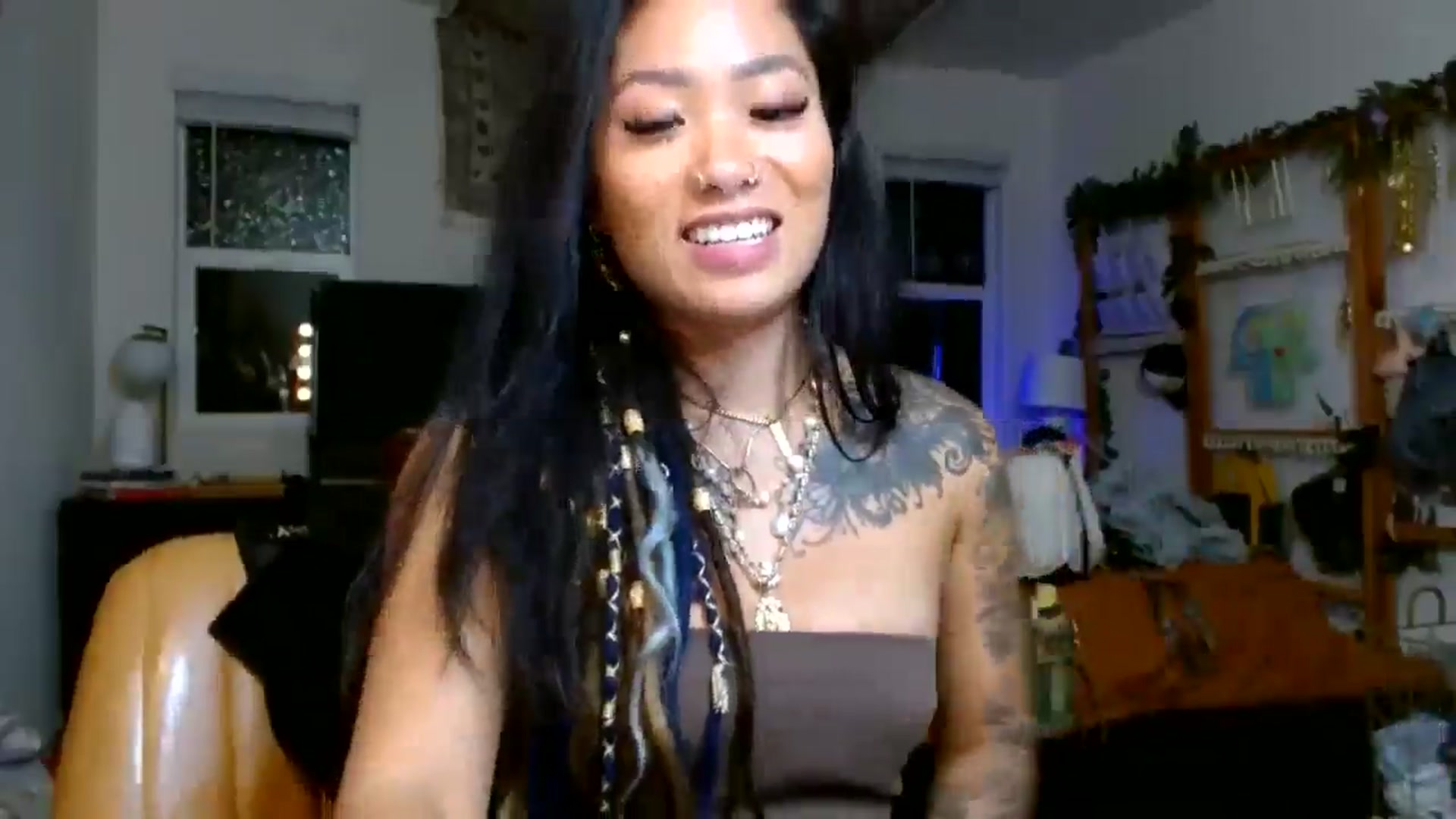 Gallery image thumbnail from Lovelyxmacii's myfreecams stream on, 08/15/2025, 08:47 image 2 of 20