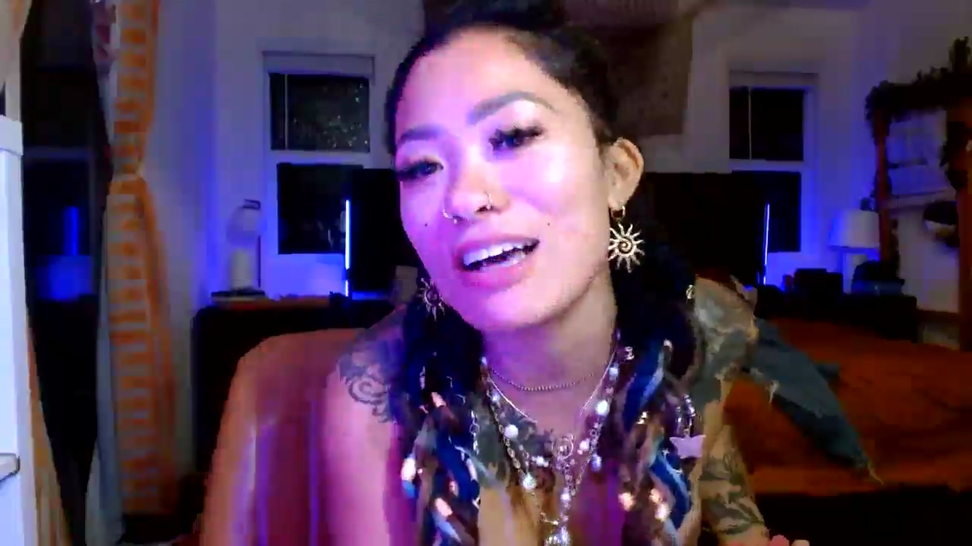 Gallery image thumbnail from Lovelyxmacii's myfreecams stream on, 08/17/2025, 08:33 image 3 of 20