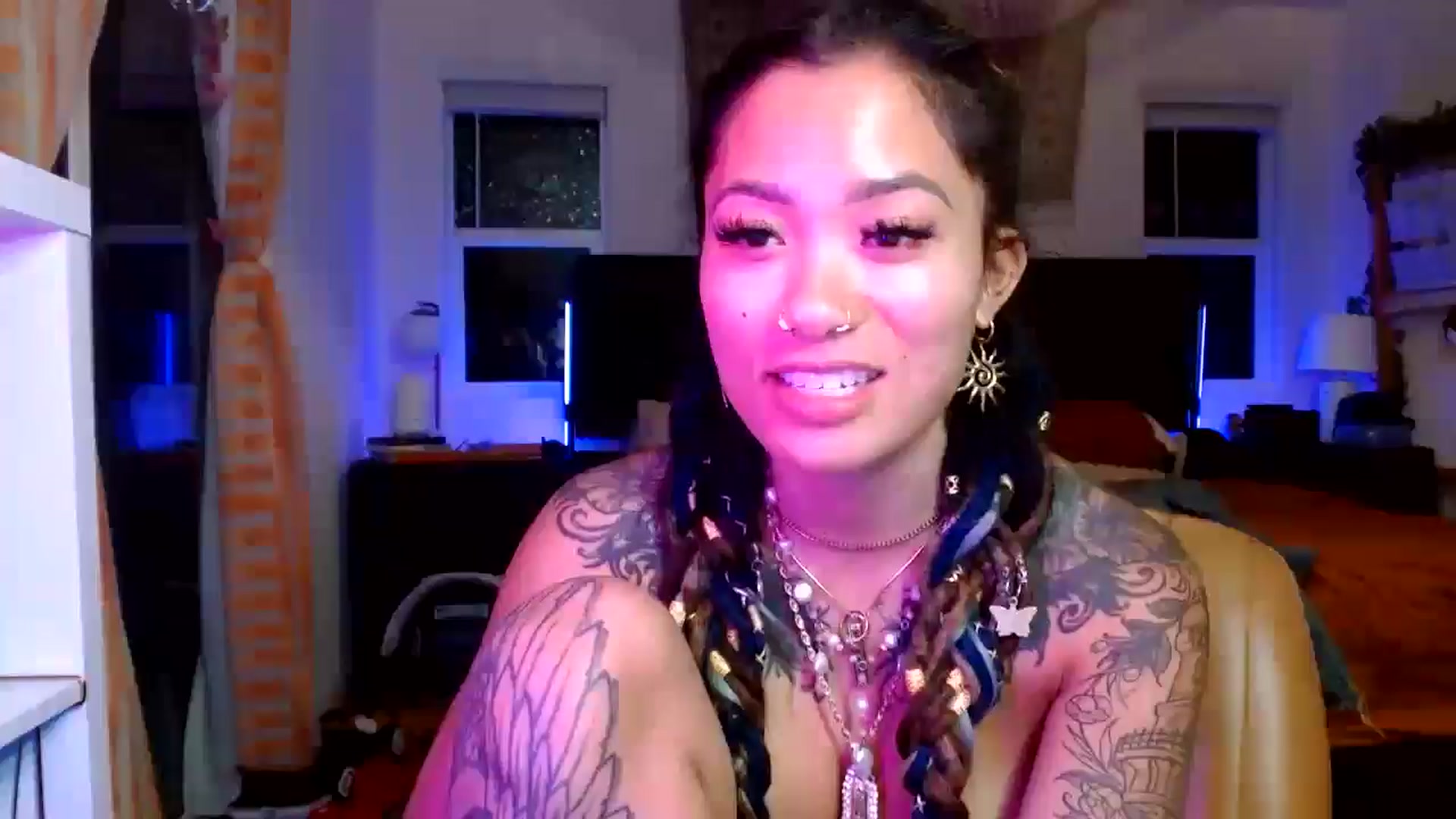 Gallery image thumbnail from Lovelyxmacii's myfreecams stream on, 08/17/2025, 08:33 image 5 of 20