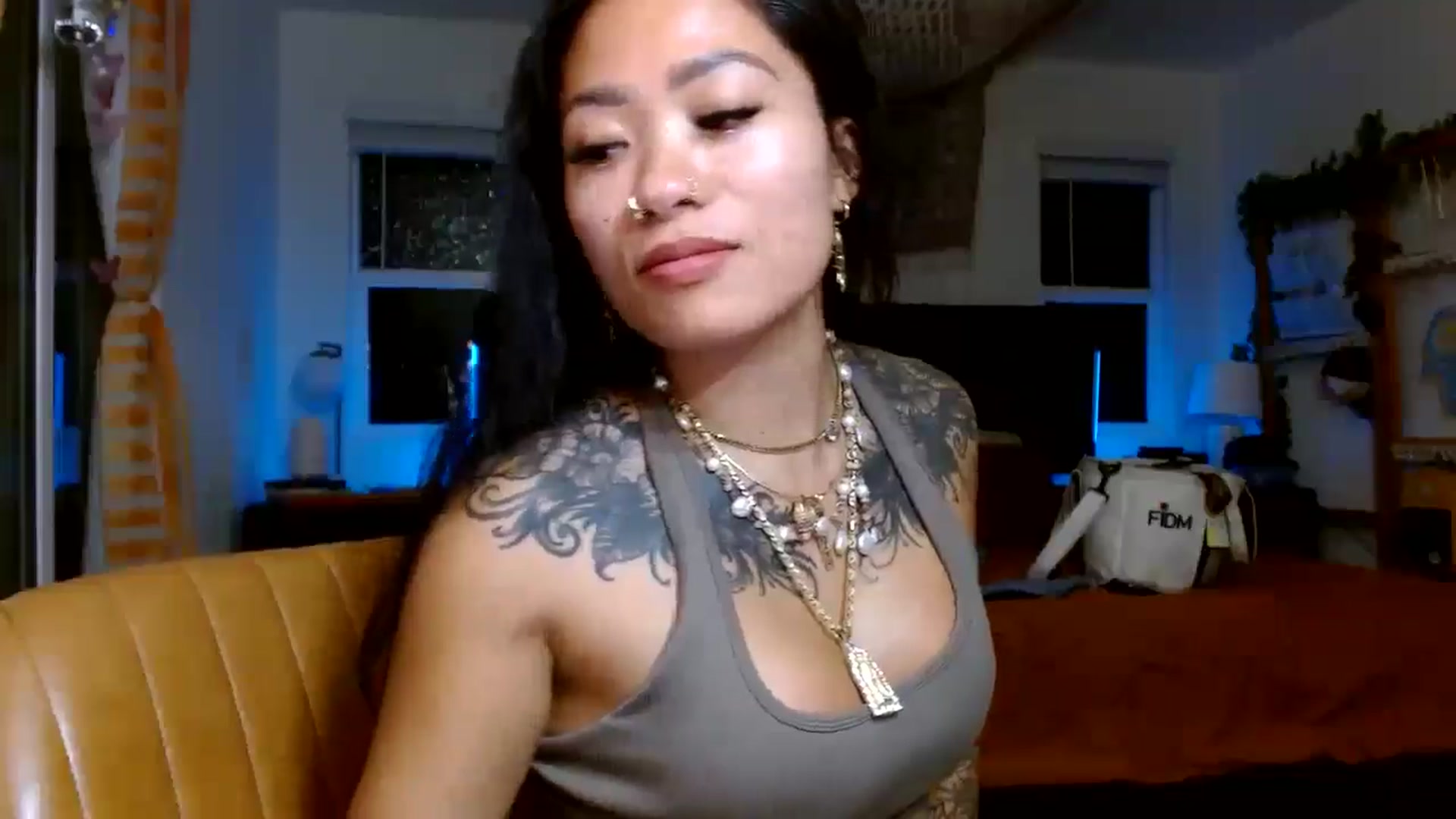 Gallery image thumbnail from Lovelyxmacii's myfreecams stream on, 08/18/2025, 04:32 image 6 of 20