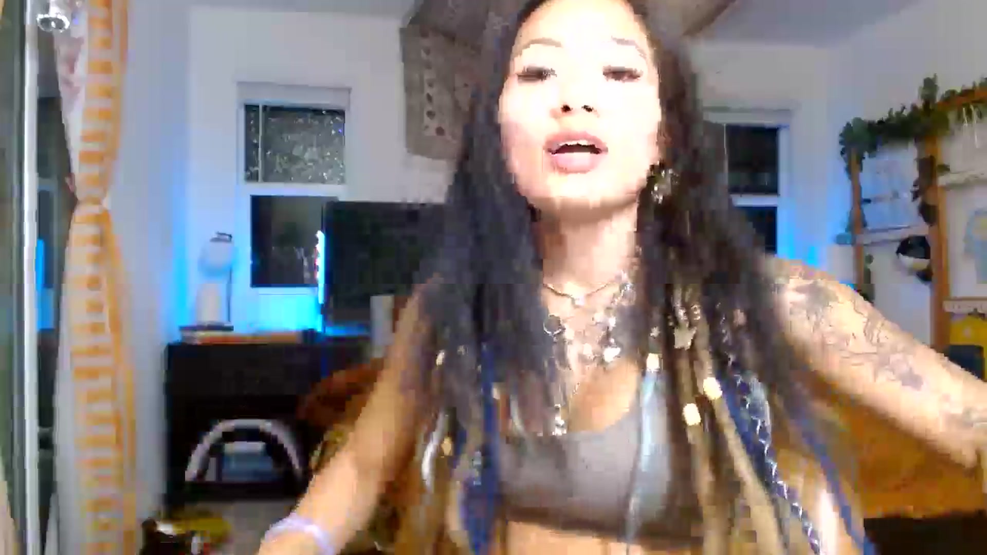 Gallery image thumbnail from Lovelyxmacii's myfreecams stream on, 08/18/2025, 04:32 image 12 of 20