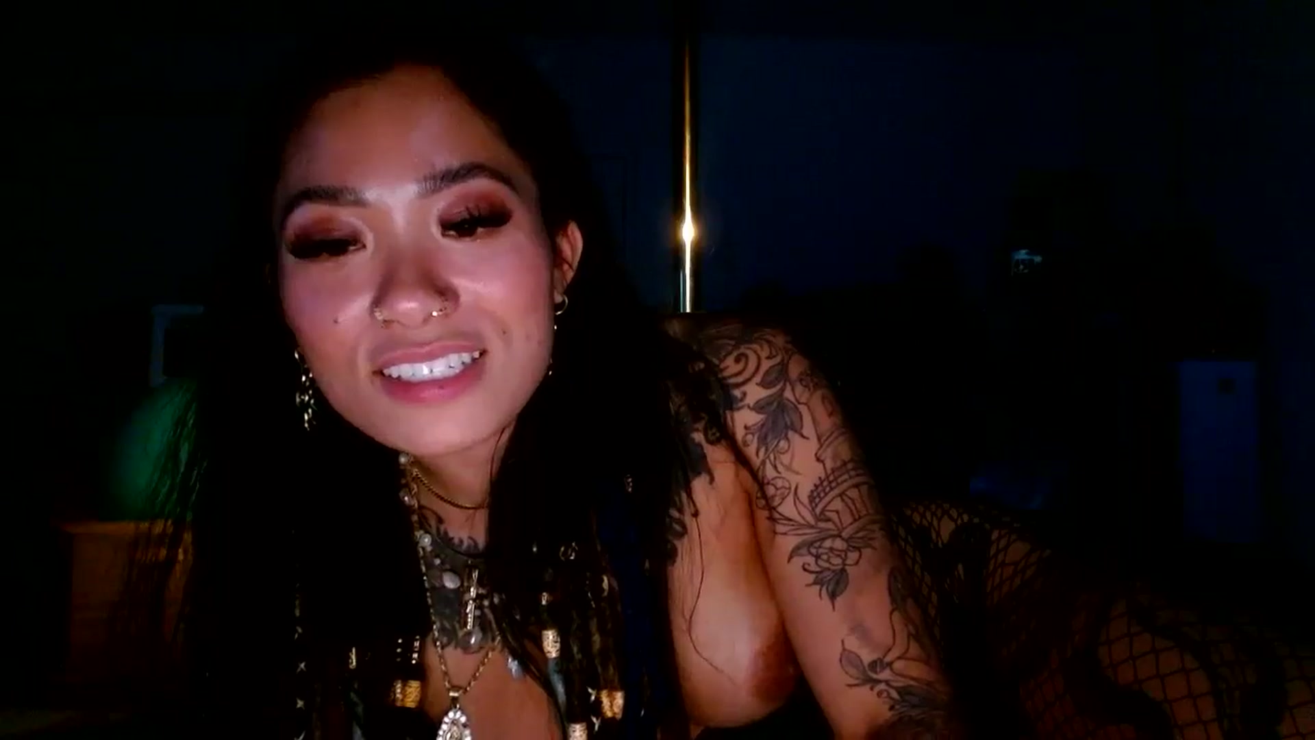 Gallery image thumbnail from Lovelyxmacii's myfreecams stream on, 08/19/2025, 09:07 image 17 of 20
