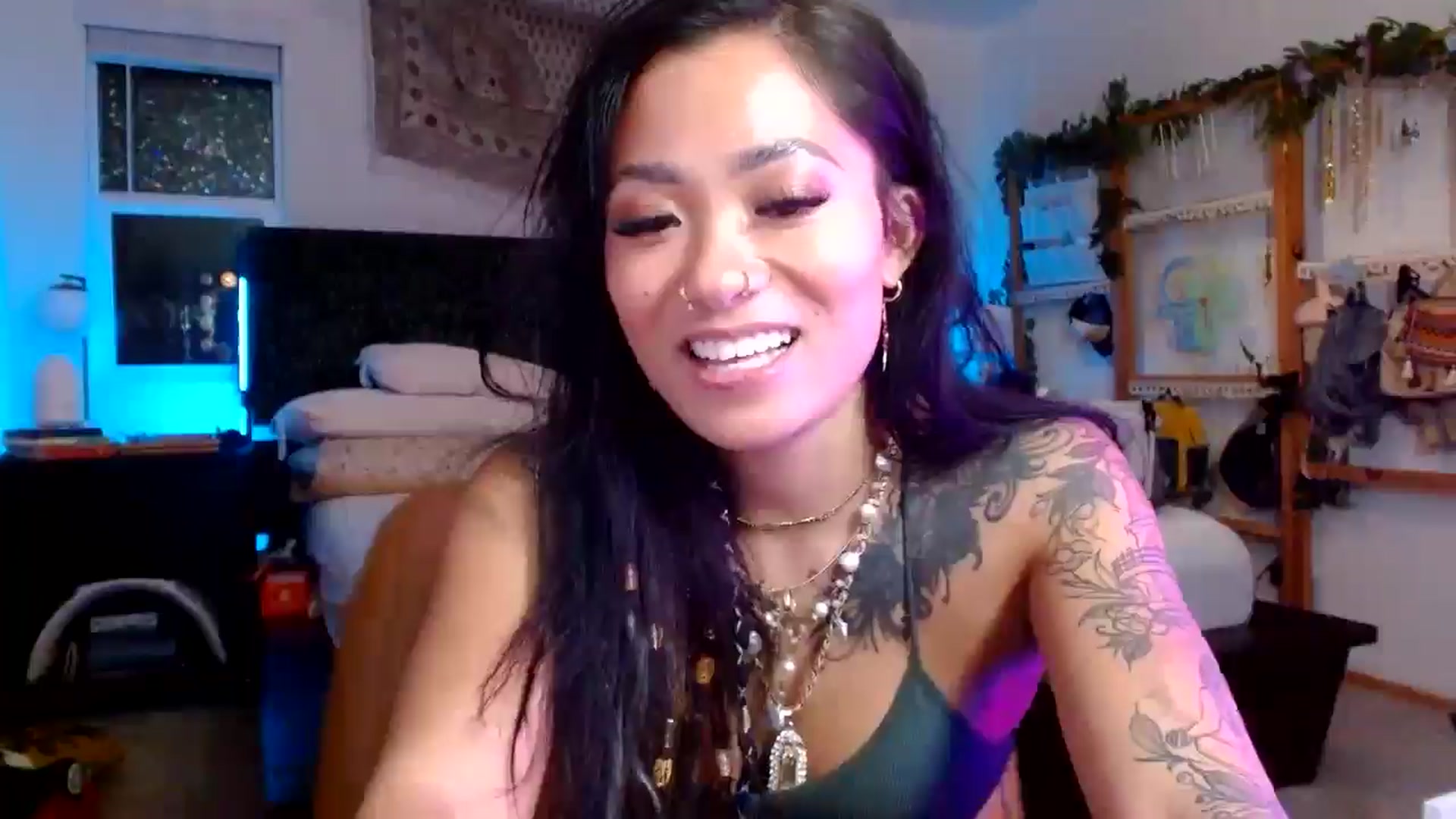Gallery image thumbnail from Lovelyxmacii's myfreecams stream on, 08/19/2025, 09:07 image 3 of 20