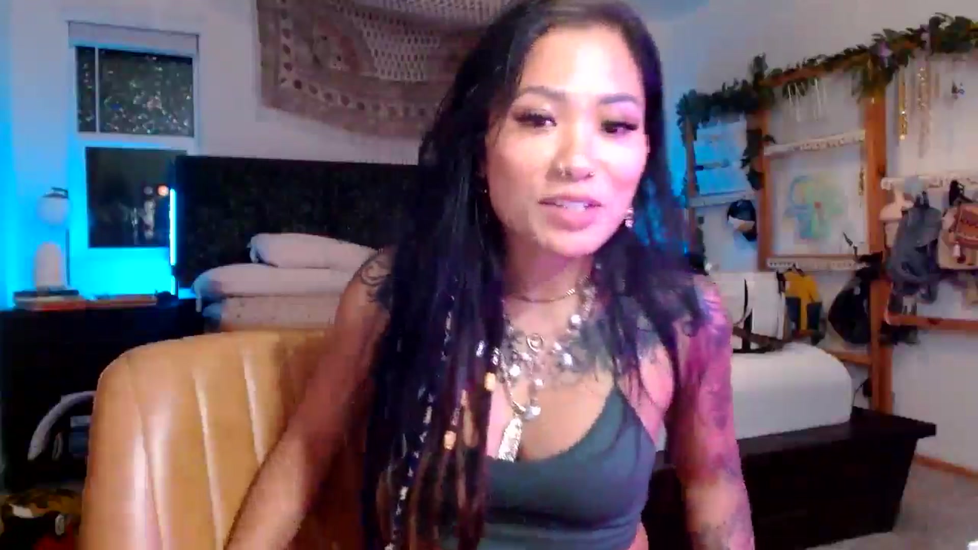 Gallery image thumbnail from Lovelyxmacii's myfreecams stream on, 08/19/2025, 09:07 image 2 of 20