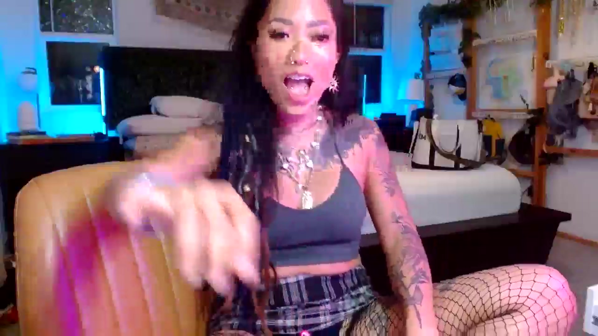 Gallery image thumbnail from Lovelyxmacii's myfreecams stream on, 08/19/2025, 09:07 image 10 of 20