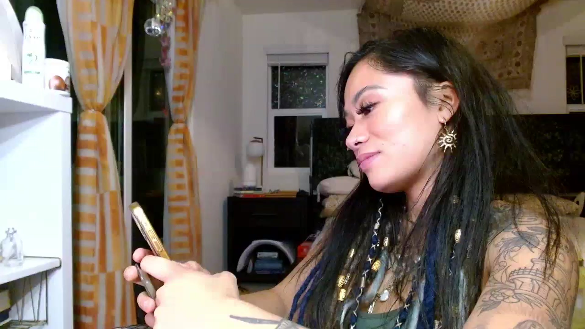 Gallery image thumbnail from Lovelyxmacii's myfreecams stream on, 08/19/2025, 09:31 image 19 of 20
