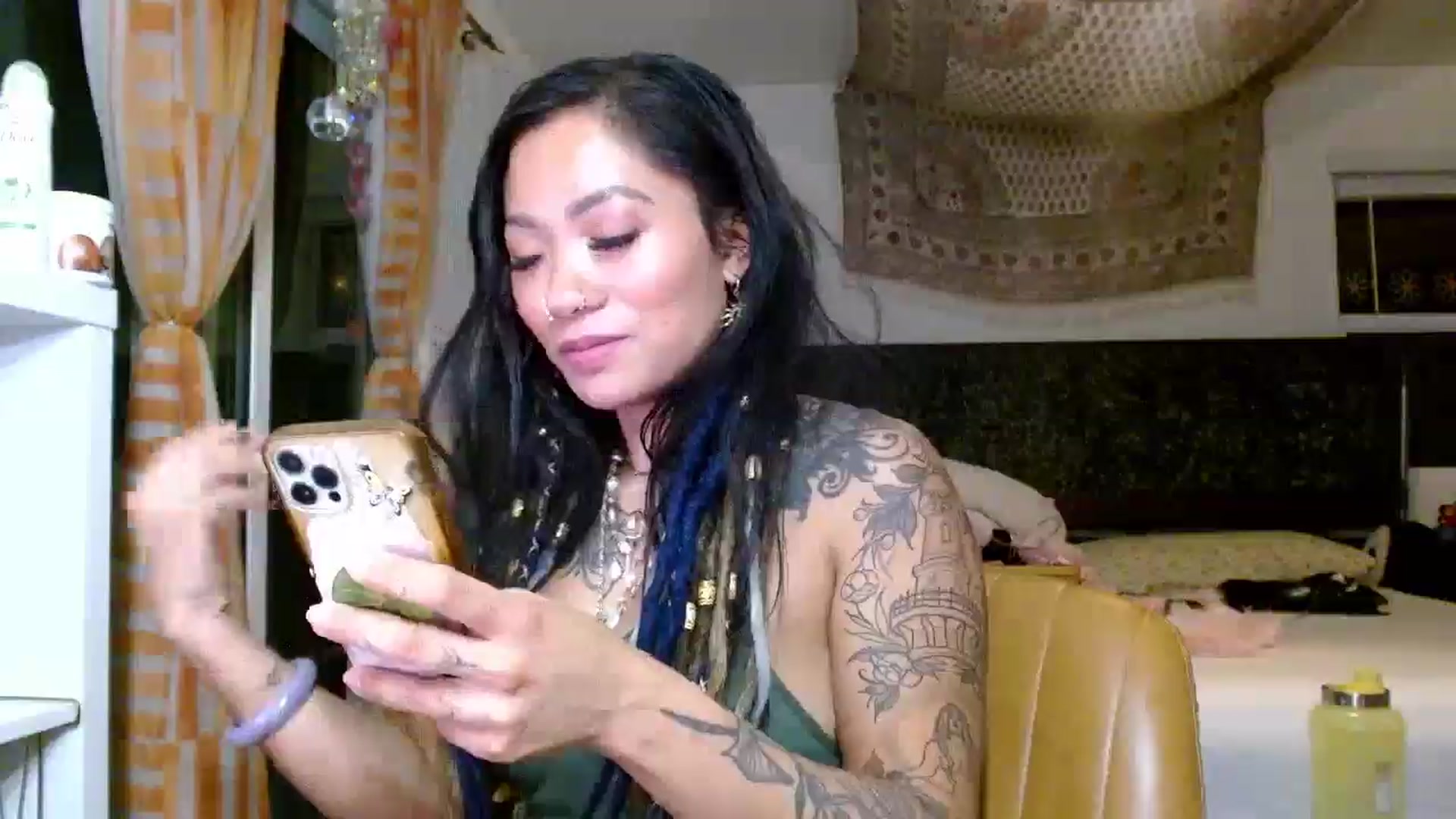 Gallery image thumbnail from Lovelyxmacii's myfreecams stream on, 08/19/2025, 09:31 image 3 of 20