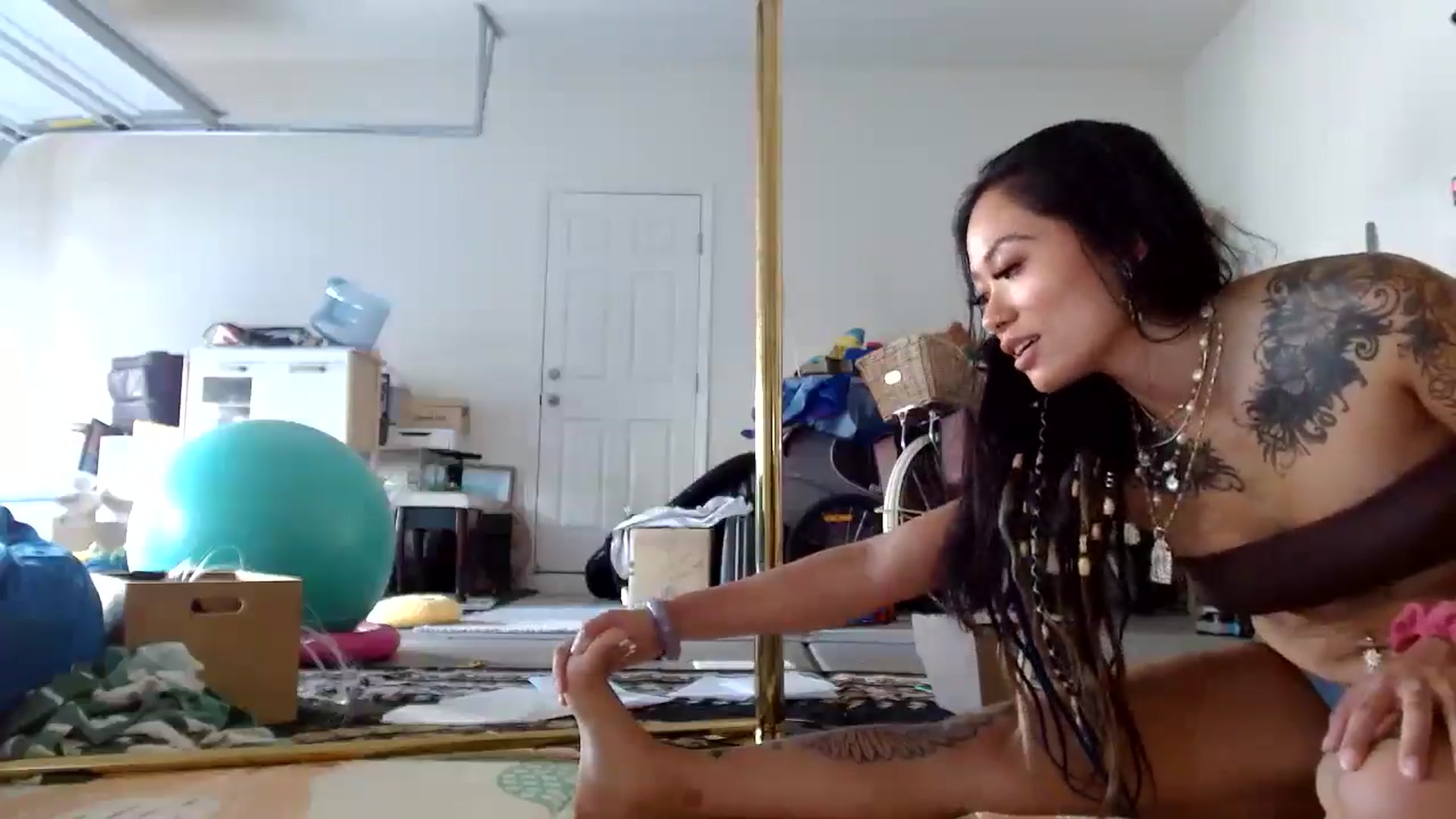 Gallery image thumbnail from Lovelyxmacii's myfreecams stream on, 08/21/2025, 18:03 image 12 of 20