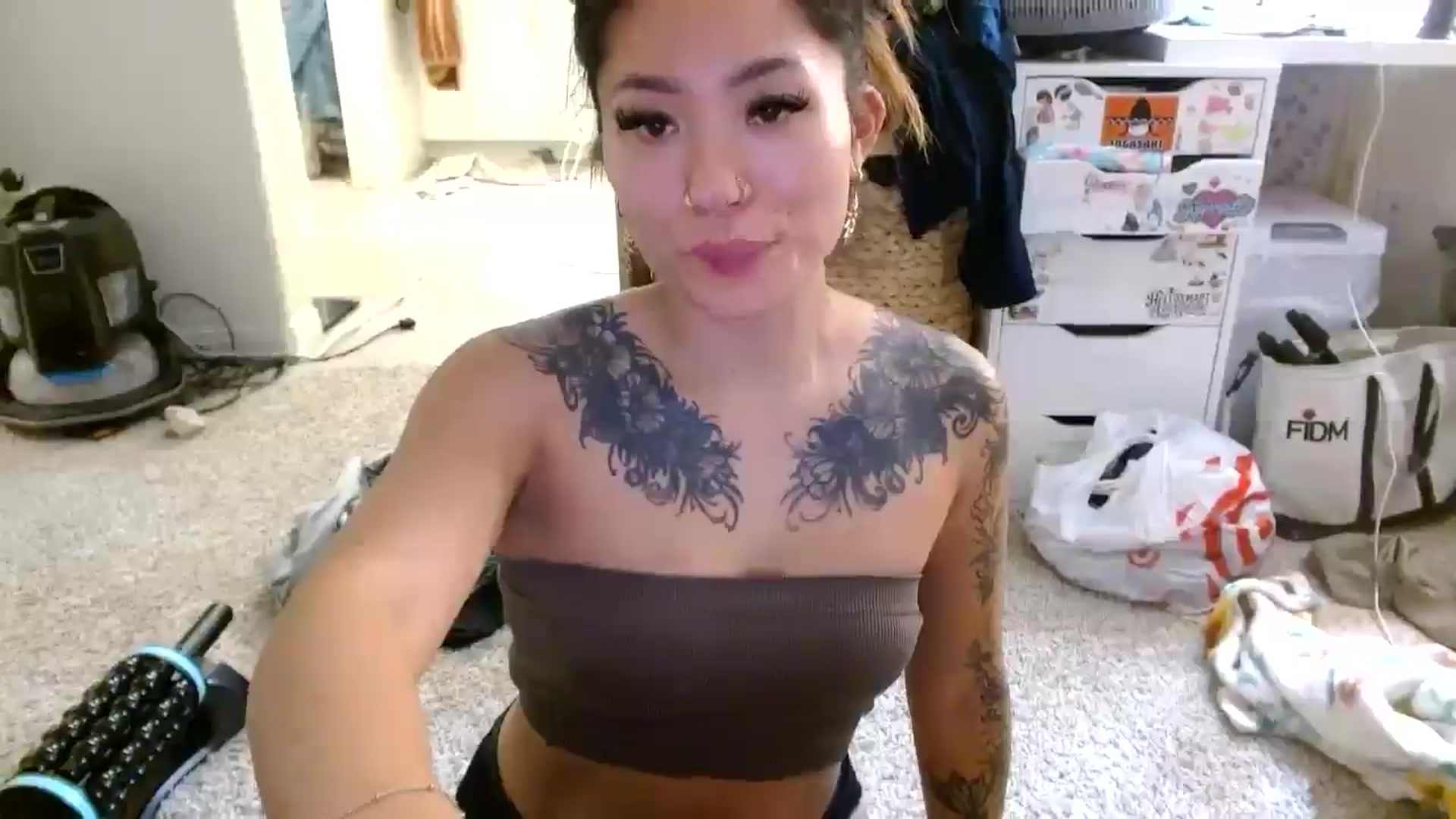Gallery image thumbnail from Lovelyxmacii's myfreecams stream on, 11/28/2025, 02:55 image 3 of 20