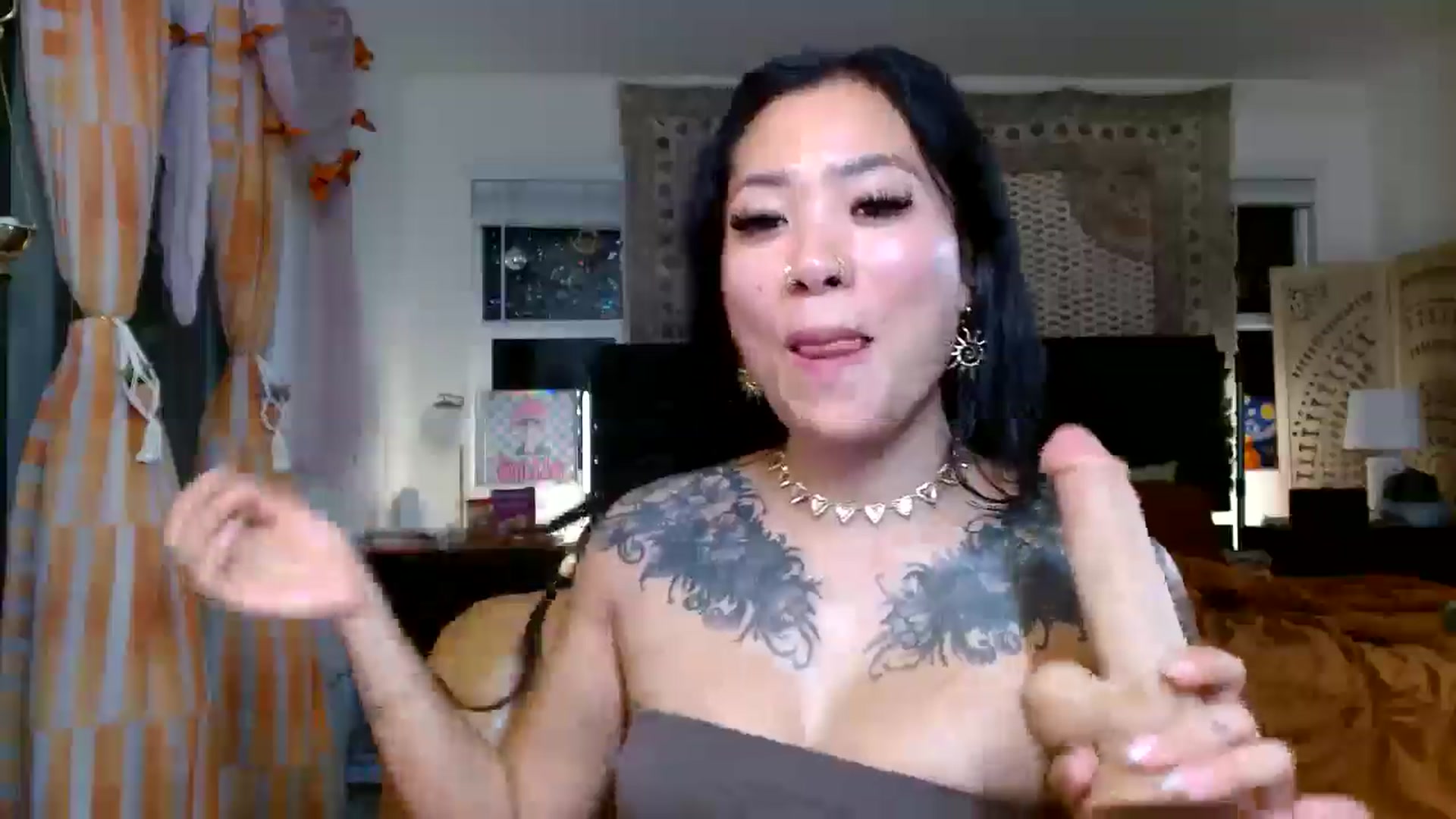Gallery image thumbnail from Lovelyxmacii's myfreecams stream on, 12/10/2025, 02:18 image 6 of 20