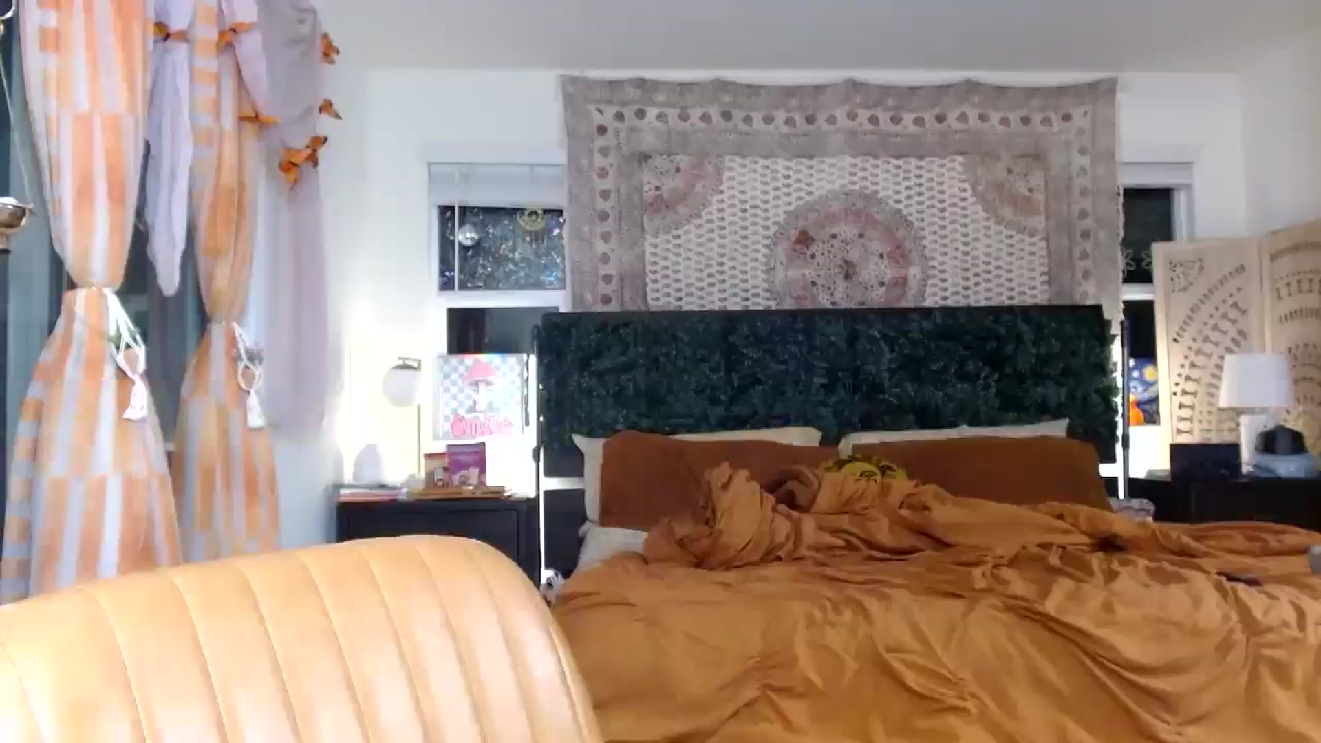 Gallery image thumbnail from Lovelyxmacii's myfreecams stream on, 12/10/2025, 02:18 image 1 of 20