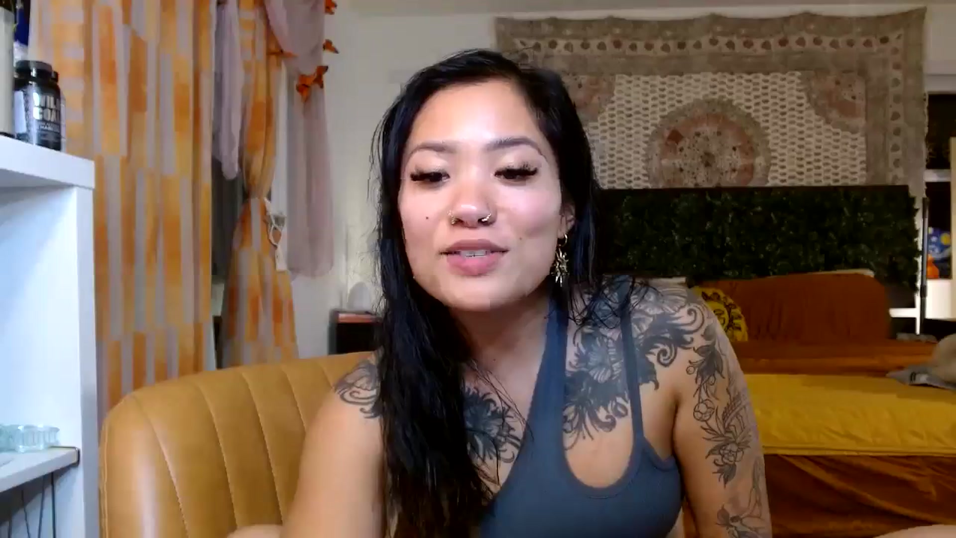 Gallery image thumbnail from Lovelyxmacii's myfreecams stream on, 12/17/2025, 04:56 image 16 of 20